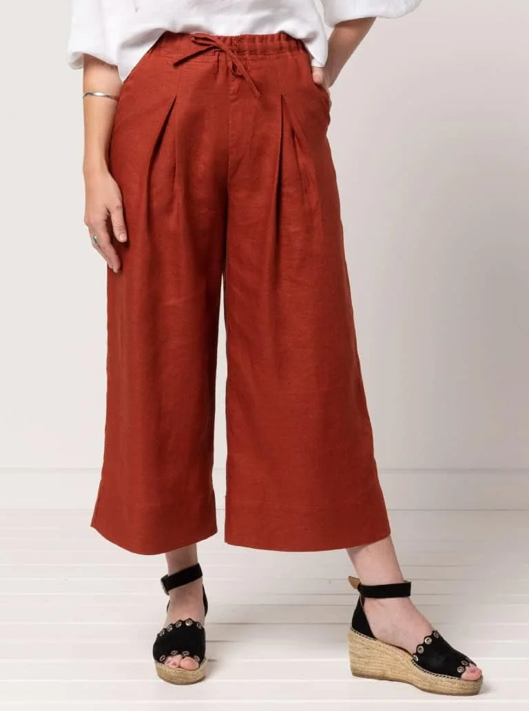 الگوی خیاطی Style Arc - شلوار بافته شده میلان (سایز 18-30) الگوی خیاطی Style Arc - شلوار بافته شده میلان (سایز 18-30)