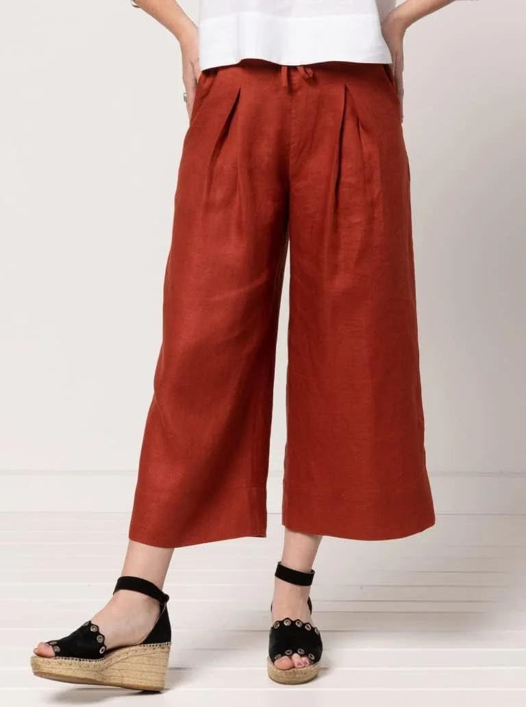 الگوی خیاطی Style Arc - شلوار بافته شده میلان (سایز 18-30) الگوی خیاطی Style Arc - شلوار بافته شده میلان (سایز 18-30)