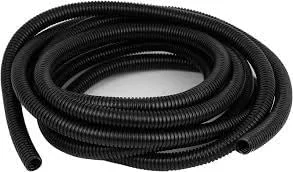 لوله خرطومی انعطاف پذیر KNP با قطر 20 میلی متر که معمولاً در تاسیسات الکتریکی برای محافظت و مسیریابی سیم کشی برق استفاده می شود. لوله خرطومی انعطاف پذیر KNP با قطر 20 میلی متر که معمولاً در تاسیسات الکتریکی برای محافظت و مسیریابی سیم کشی برق استفاده می شود.