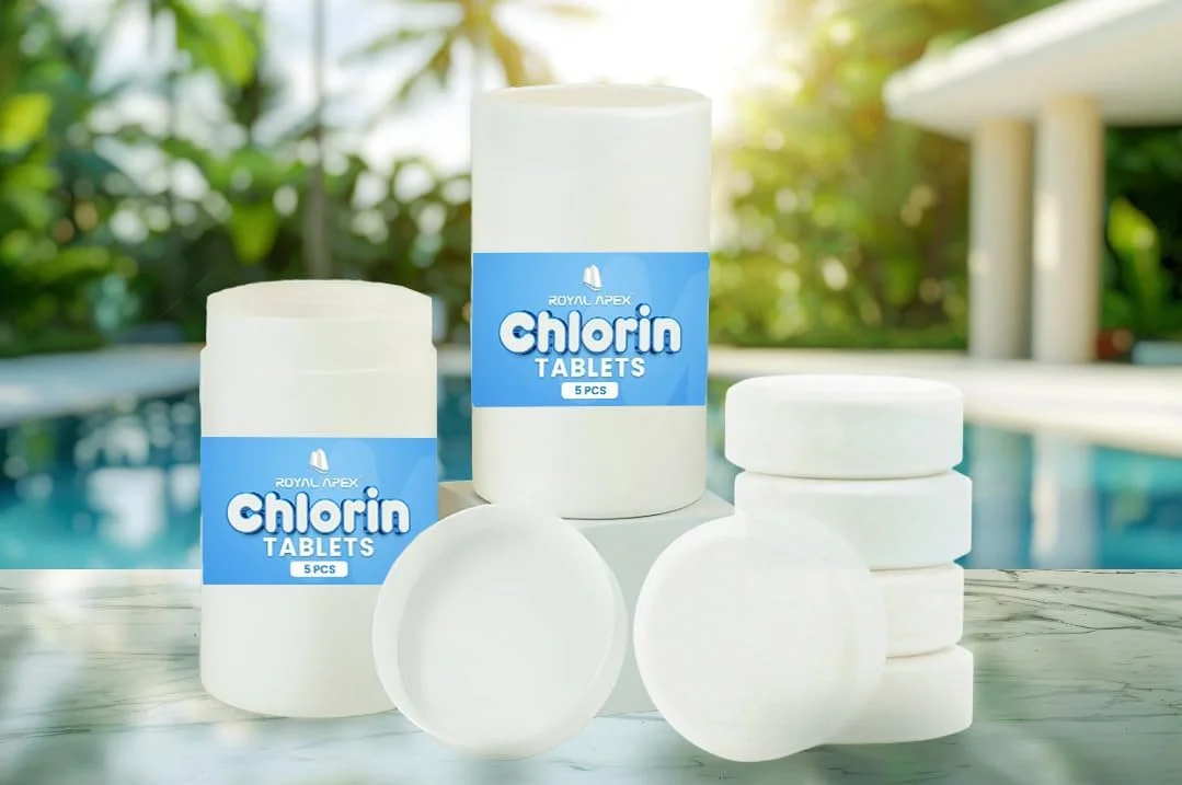 قرص کلر آهسته رهش رویال اپکس 1 کیلوگرمی، ضدعفونی کننده آب استخر و اسپا، از بین برنده باکتری و جلبک، دارای محافظت در برابر نور خورشید/UV، TCCA 3 اینچ 200 گرمی، ساخت اتحادیه اروپا (1 قوطی (5 قرص))