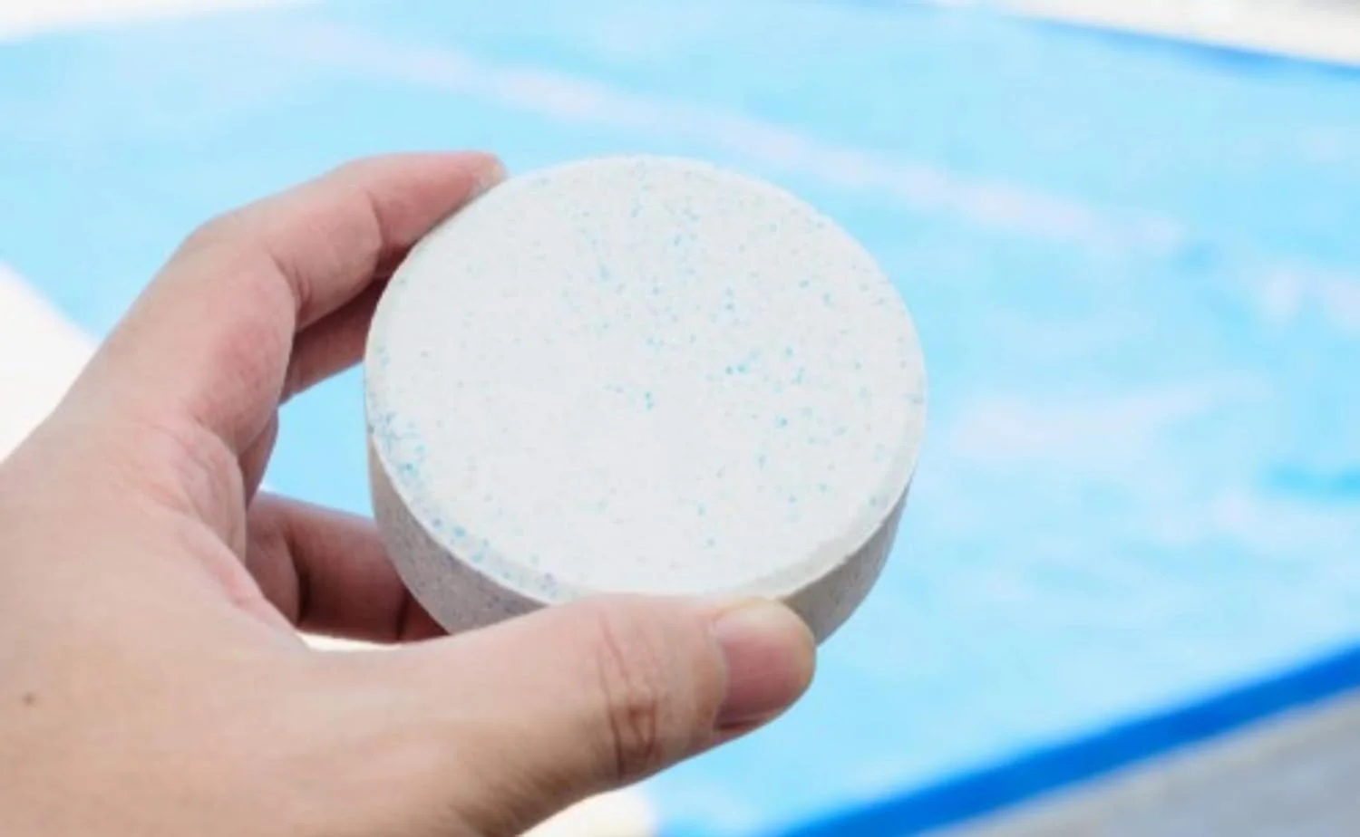 قرص کلر آهسته رهش رویال اپکس 1 کیلوگرمی، ضدعفونی کننده آب استخر و اسپا، از بین برنده باکتری و جلبک، دارای محافظت در برابر نور خورشید/UV، TCCA 3 اینچ 200 گرمی، ساخت اتحادیه اروپا (1 قوطی (5 قرص)) قرص کلر آهسته رهش رویال اپکس 1 کیلوگرمی، ضدعفونی کننده آب استخر و اسپا، از بین برنده باکتری و جلبک، دارای محافظت در برابر نور خورشید/UV، TCCA 3 اینچ 200 گرمی، ساخت اتحادیه اروپا (1 قوطی (5 قرص))