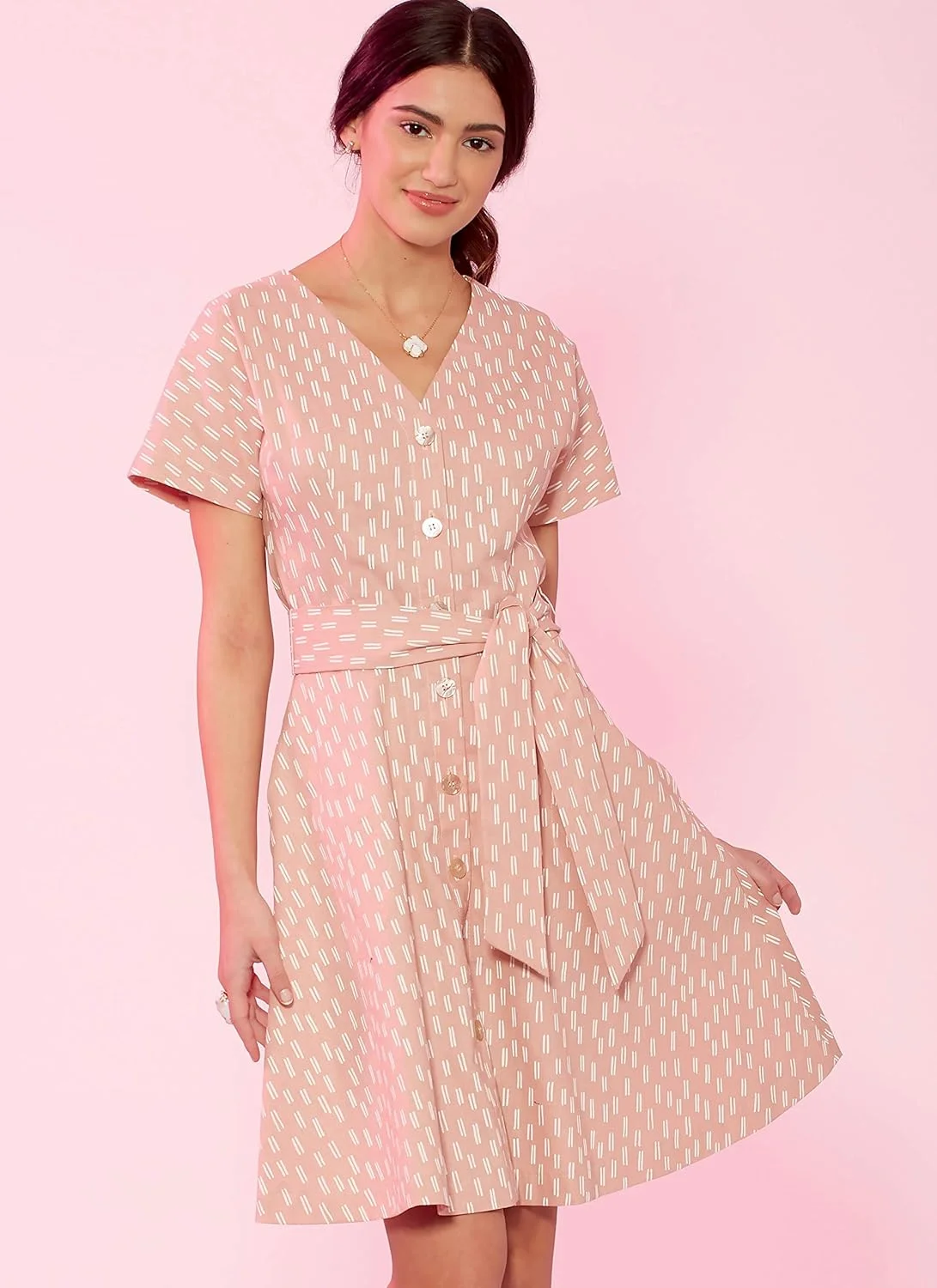 الگوی خیاطی مک کال M7920A5، لباس زنانه و کمربند، کاغذی، سفید، سایزها: 6-8-10-12-14