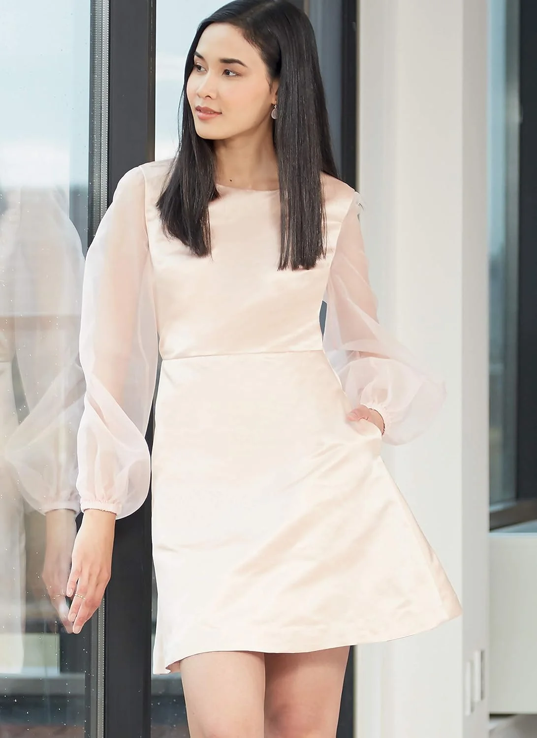 الگوهای خیاطی مک کالز، الگوی دوخت لباس آستین پفی و کلوش زنانه مک کالز، سایزهای 6-14