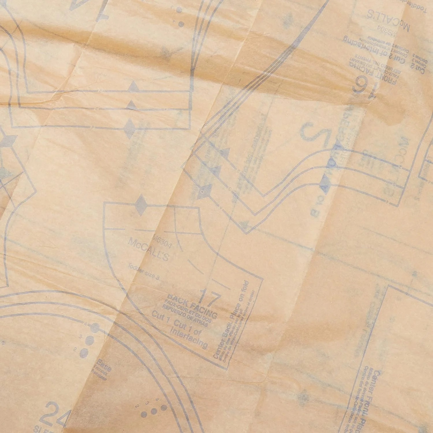 الگوهای خیاطی مک کال M6304 سایز CC 2-3-4 لباس سرهمی نوزاد در 2 قد، پیراهن، ژاکت و پیراهن مردانه، بسته 1 عددی، سفید