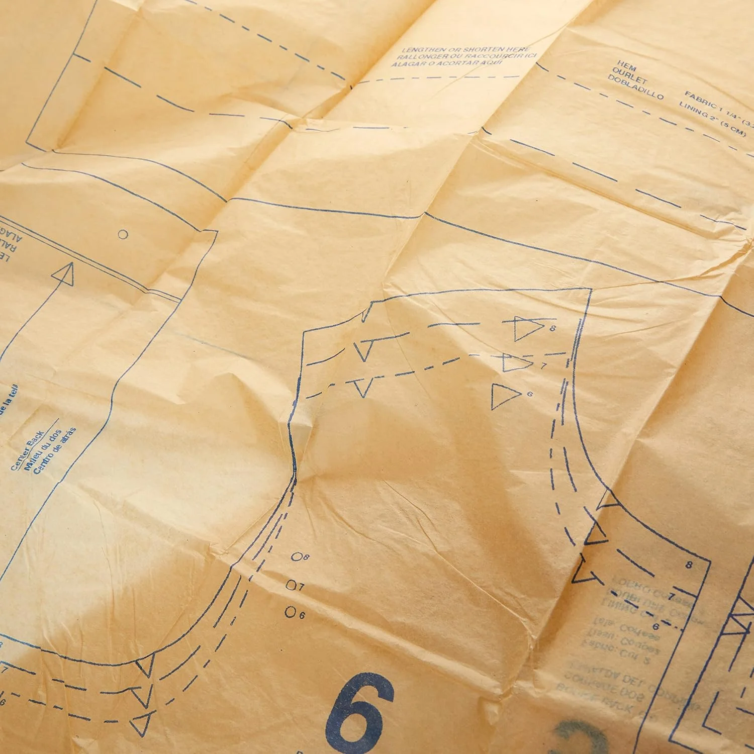 الگوهای خیاطی مک کال M5793 سایز CL 6-7-8 لباس های آستردار دخترانه/بچه گانه، بسته 1 عددی، سفید