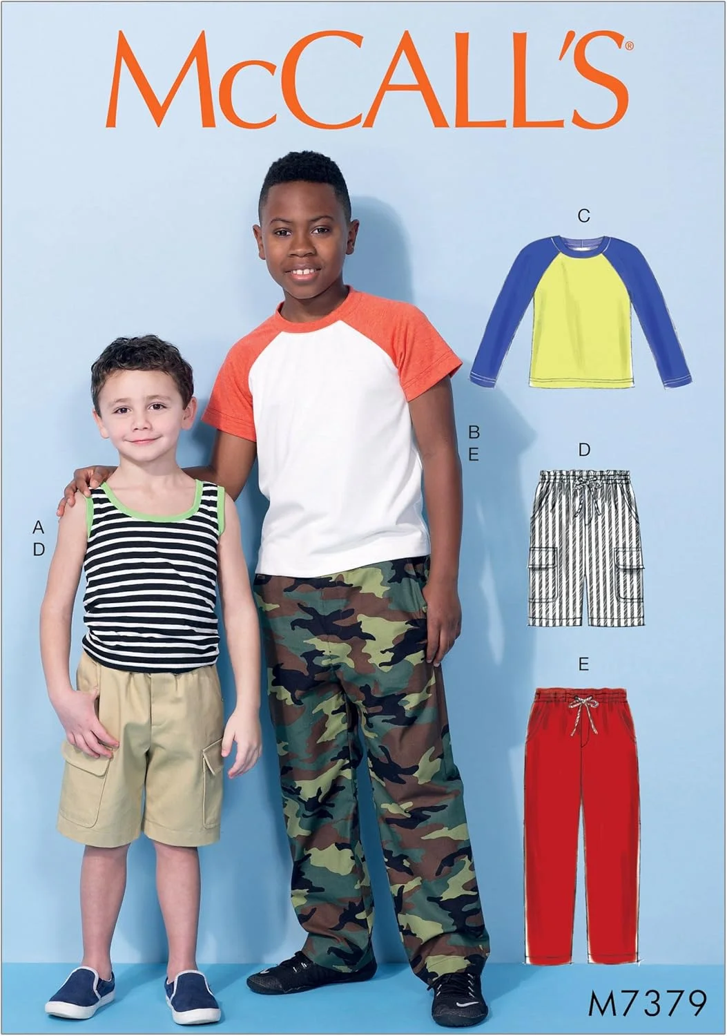 الگوهای خیاطی مک کالز 7379 CHJ، تاپ، شورت و شلوار پسرانه/بچگانه، سایزهای 7-14، (7-8-10-12-14)