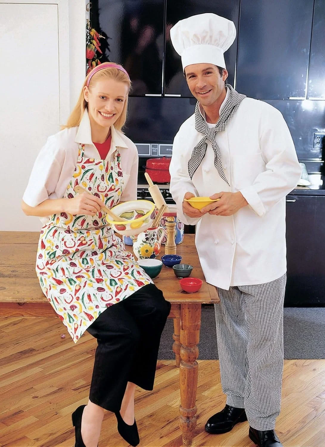 الگوی خیاطی مک کالز (MED) - کت، پیراهن، پیش بند، شلوار کشی زنانه و مردانه، (M)