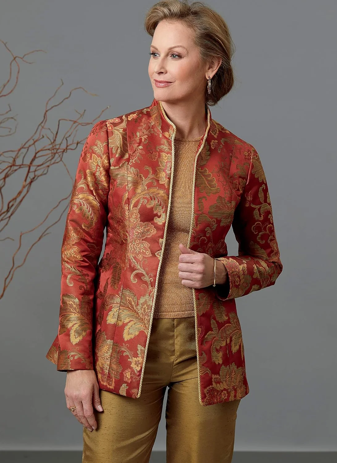 الگوهای خیاطی ژاکت زنانه McCall's Butterick با بستن دکمه و باز، سایز 6-8-10-12-14، سفید