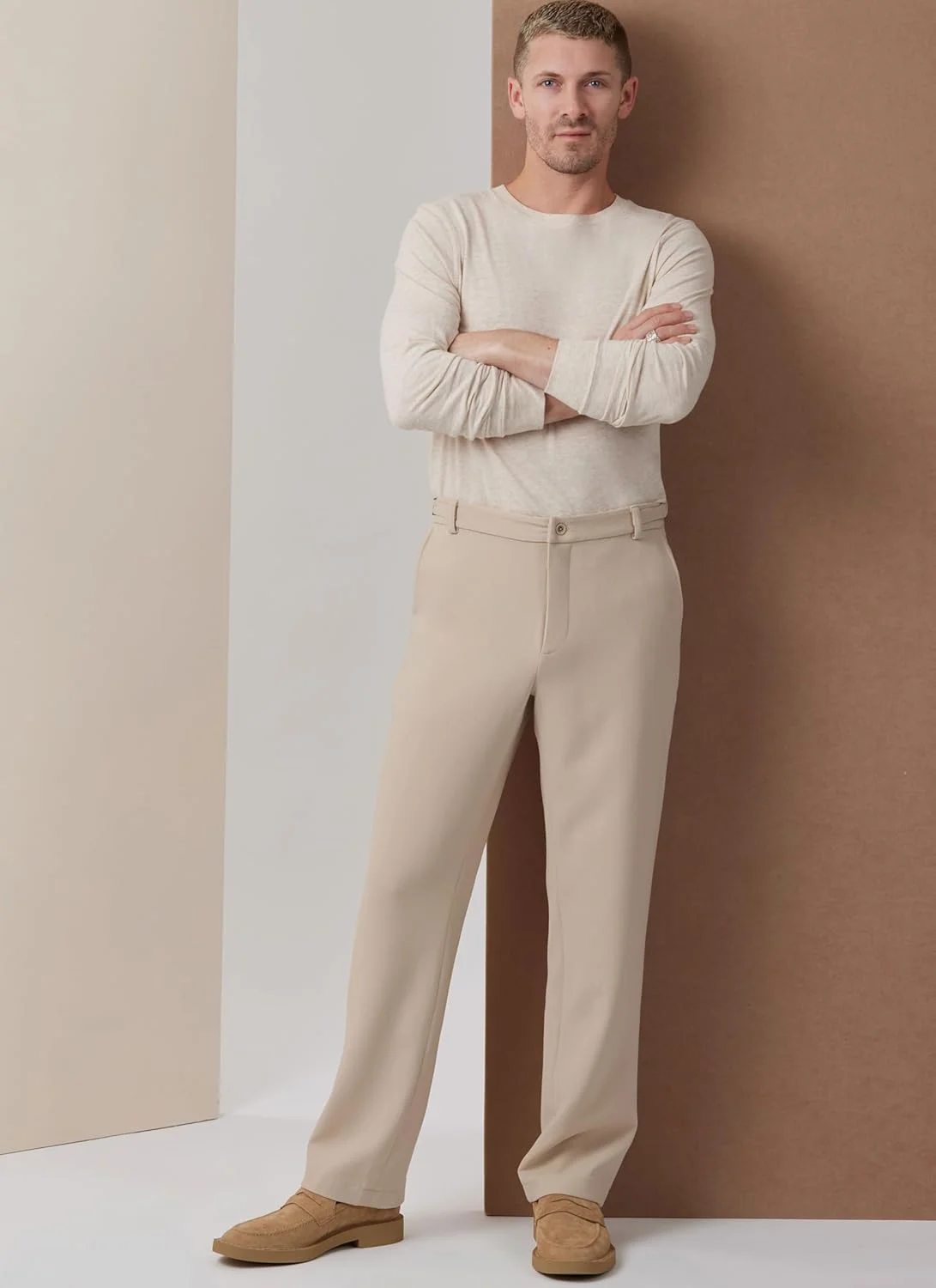 الگوی خیاطی مردانه Vogue V2142BB، پیراهن آستین افتاده با تن خور راحت و شلوار راسته، کد طراحی V2142، سایزهای 44-46-48-50-52