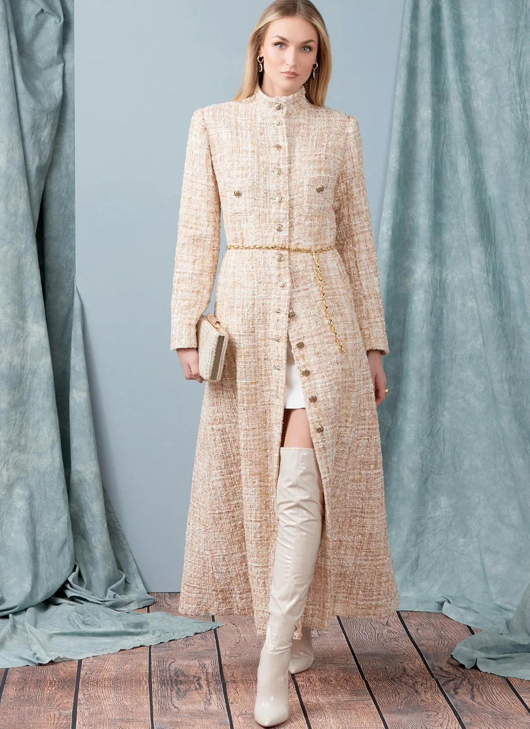 کیت خیاطی پالتو زنانه Vogue Patterns، کد طراحی V1926، سایزهای 18-20-22-24-26 کیت خیاطی پالتو زنانه Vogue Patterns، کد طراحی V1926، سایزهای 18-20-22-24-26