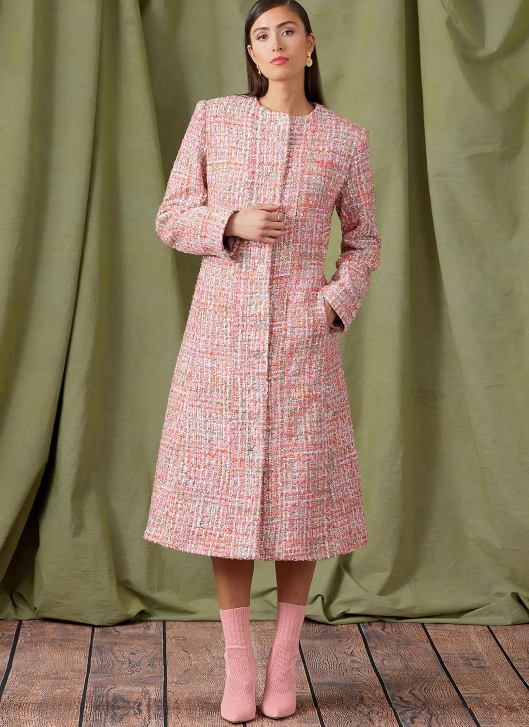 کیت خیاطی پالتو زنانه Vogue Patterns، کد طراحی V1926، سایزهای 18-20-22-24-26