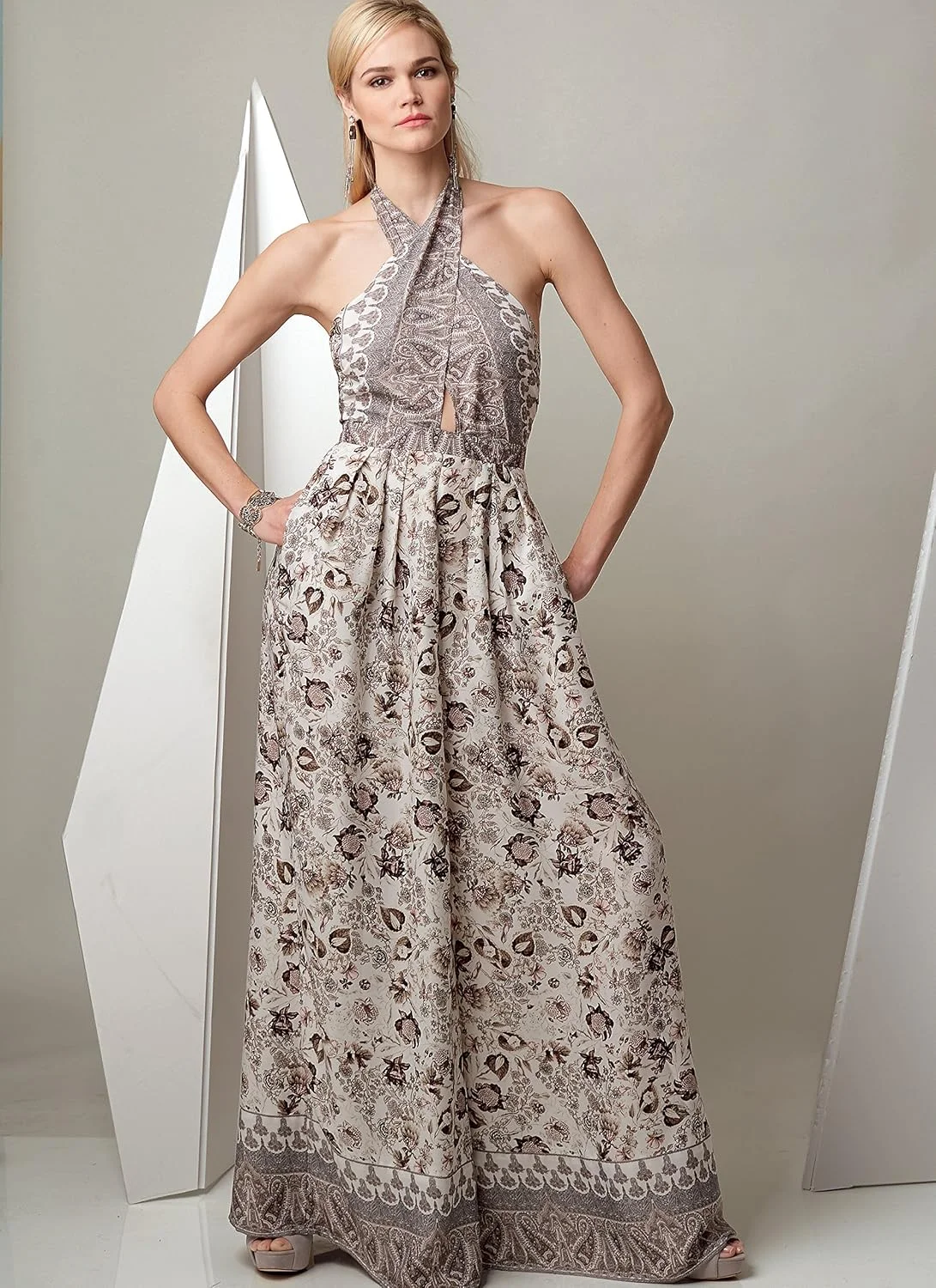 الگوهای Vogue 9259 A5، رامپر و جامپسوت زنانه، سایزهای 6-14، کاغذی، چند رنگ، 15 x 0.5 x 22 سانتی متر