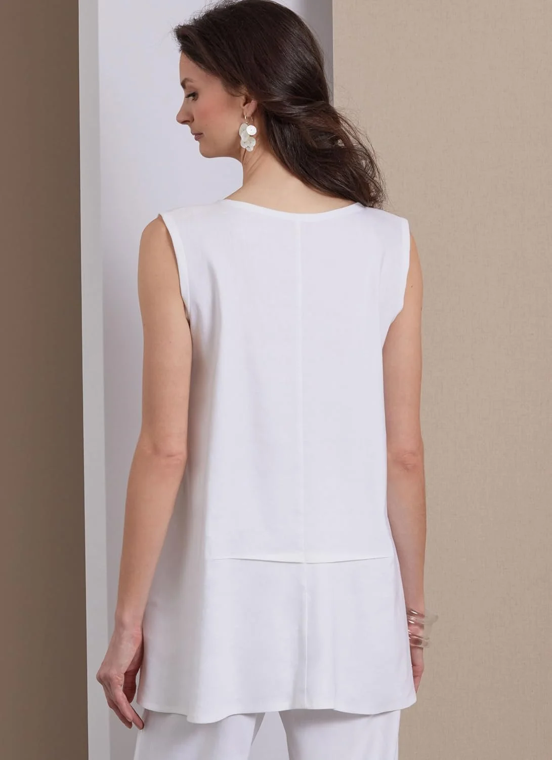 الگوهای Vogue بسته خیاطی کت، تونیک و شلوار گشاد زنانه توسط مارسی تیلتون، کد طراحی V1959، سایزهای 18-20-22-24-26 الگوهای Vogue بسته خیاطی کت، تونیک و شلوار گشاد زنانه توسط مارسی تیلتون، کد طراحی V1959، سایزهای 18-20-22-24-26