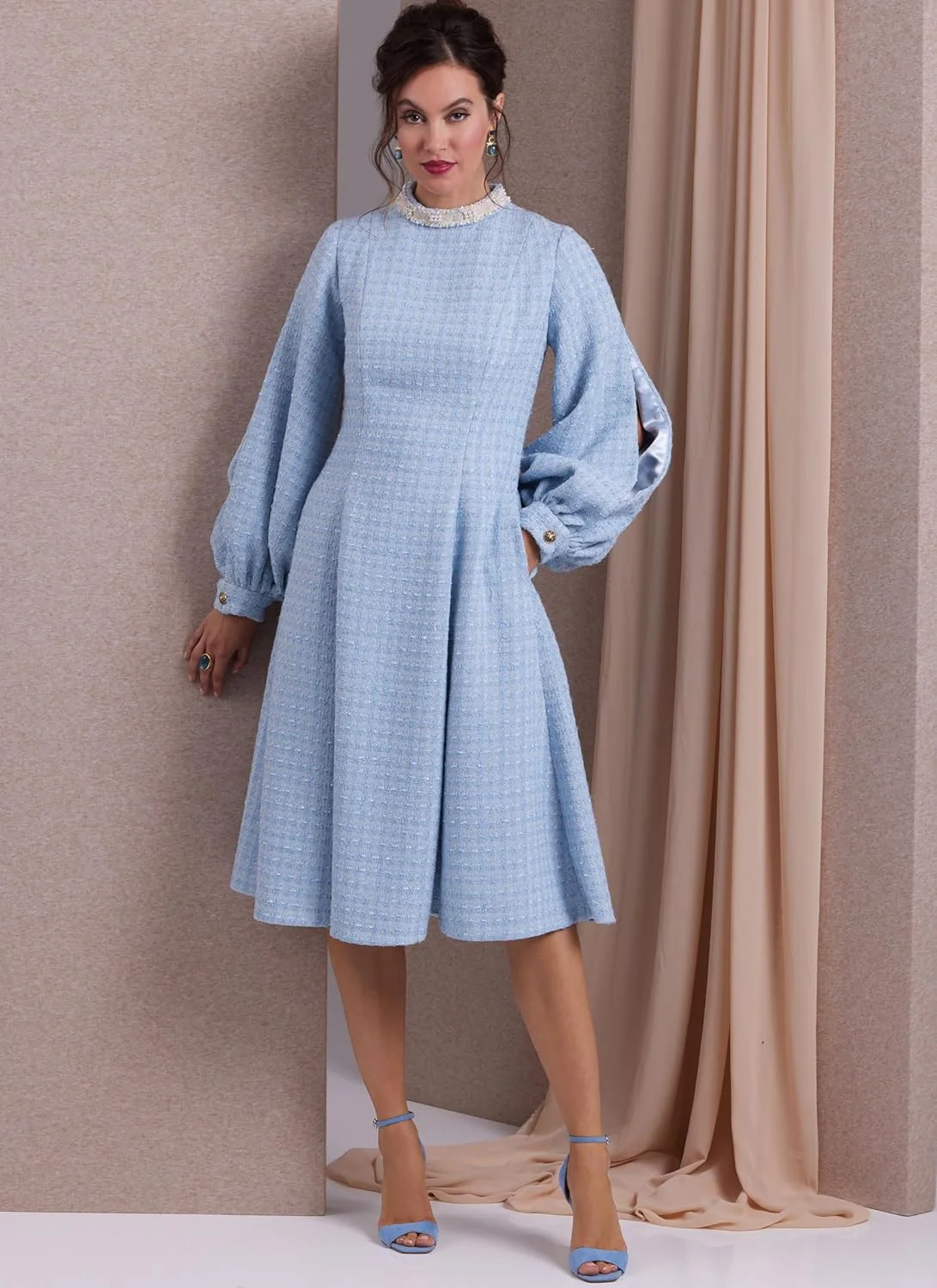 الگوهای خیاطی Vogue، بسته دوخت پیراهن های فیت و فلر زنانه، سایزهای 6-8-10-12-14، چند رنگ