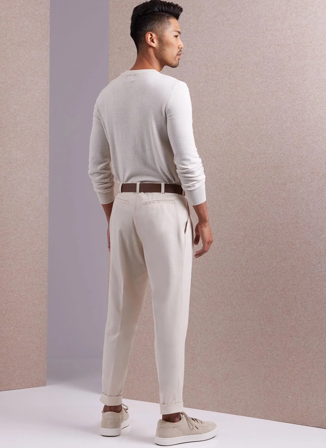 الگوهای خیاطی مردانه Vogue، شلوار اسلیم فیت دم پا باریک، سایزهای 44-46-48-50-52، چند رنگ