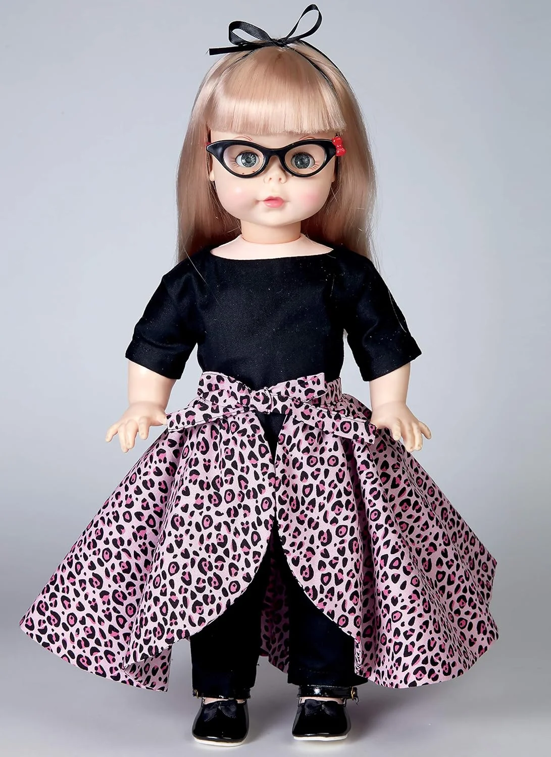 الگوهای خیاطی باتریک فشن رترو برای لباس عروسک 18 اینچی شامل: پیراهن، دامن رویی، دامن، شلوار، ژاکت و کت الگوهای خیاطی باتریک فشن رترو برای لباس عروسک 18 اینچی شامل: پیراهن، دامن رویی، دامن، شلوار، ژاکت و کت