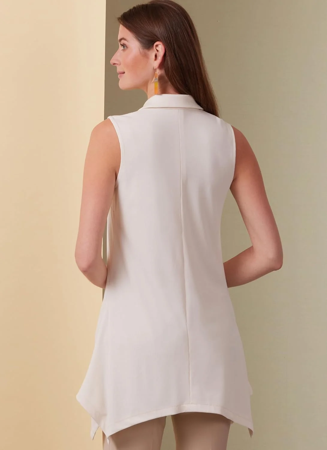 الگوی خیاطی تاپ زنانه/سایز بزرگ Butterick، دو تکه چند رنگ الگوی خیاطی تاپ زنانه/سایز بزرگ Butterick، دو تکه چند رنگ