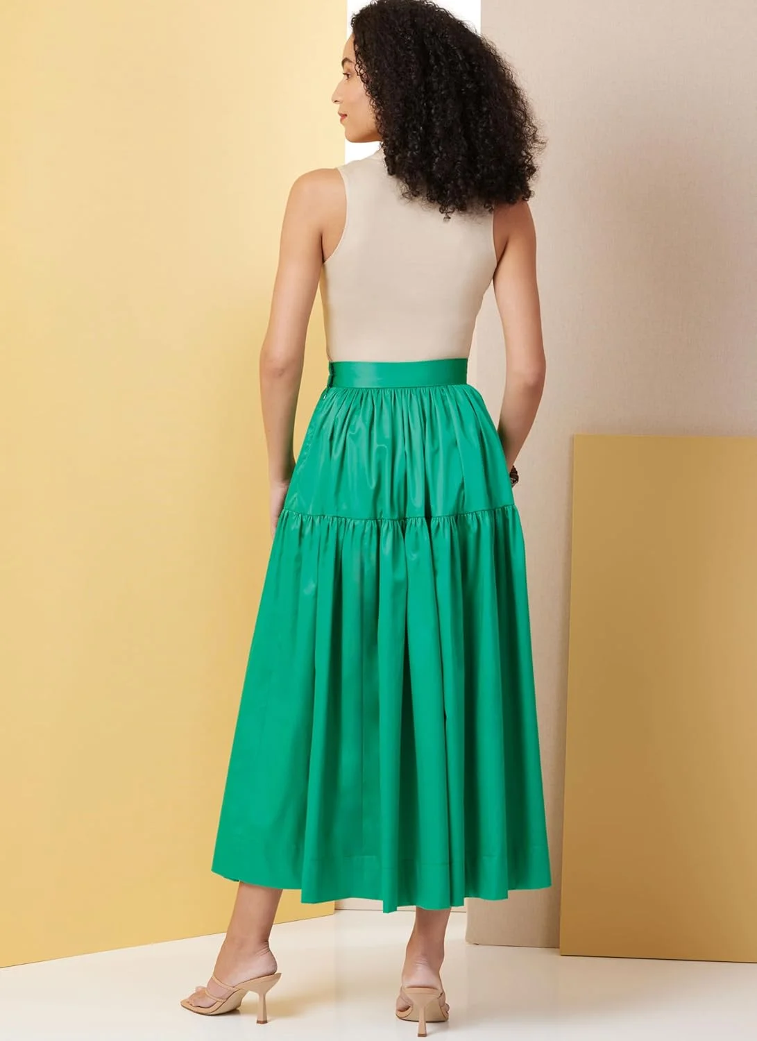 الگوی خیاطی Butterick B7025، چند رنگ الگوی خیاطی Butterick B7025، چند رنگ