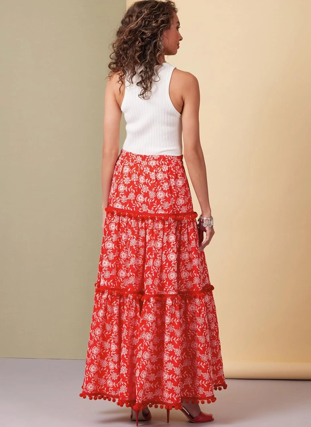 الگوی خیاطی دامن طبقاتی گشاد زنانه Butterick B6999Y5، کد طراحی B6999، سایزهای 18-20-22-24-26 الگوی خیاطی دامن طبقاتی گشاد زنانه Butterick B6999Y5، کد طراحی B6999، سایزهای 18-20-22-24-26