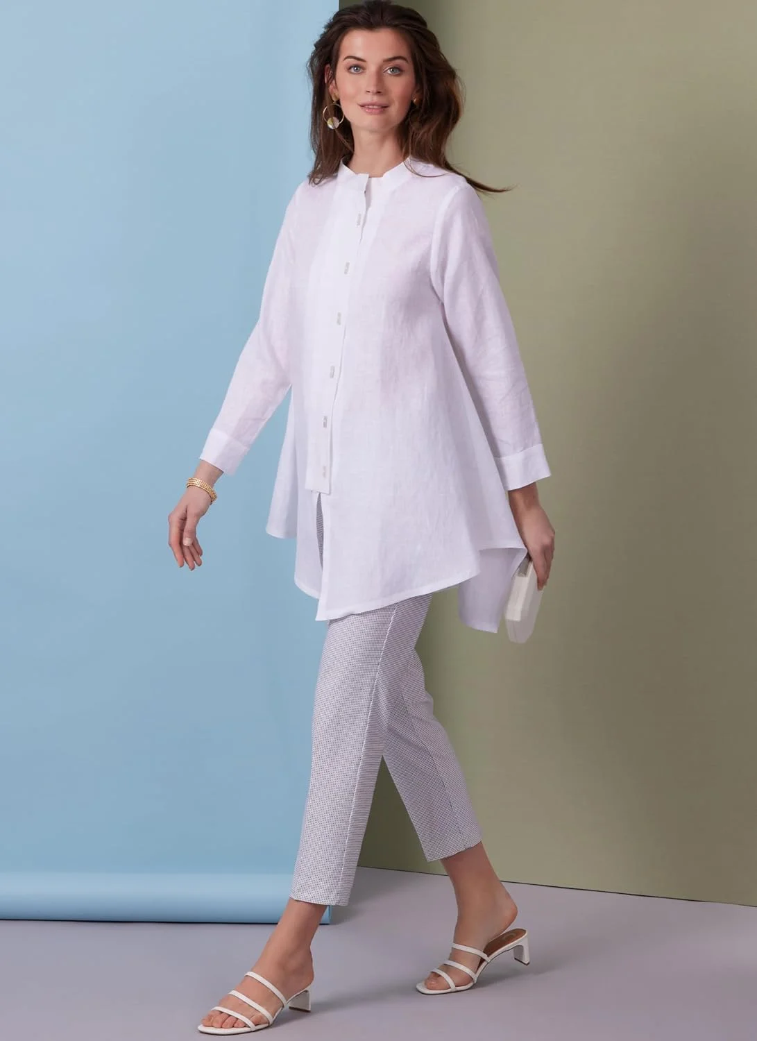 الگوی خیاطی بلوز یقه ایستاده زنانه Butterick B6995Y5 توسط کاترین تیلتون، کد طراحی B6995، سایزهای 18-20-22-24-26 الگوی خیاطی بلوز یقه ایستاده زنانه Butterick B6995Y5 توسط کاترین تیلتون، کد طراحی B6995، سایزهای 18-20-22-24-26