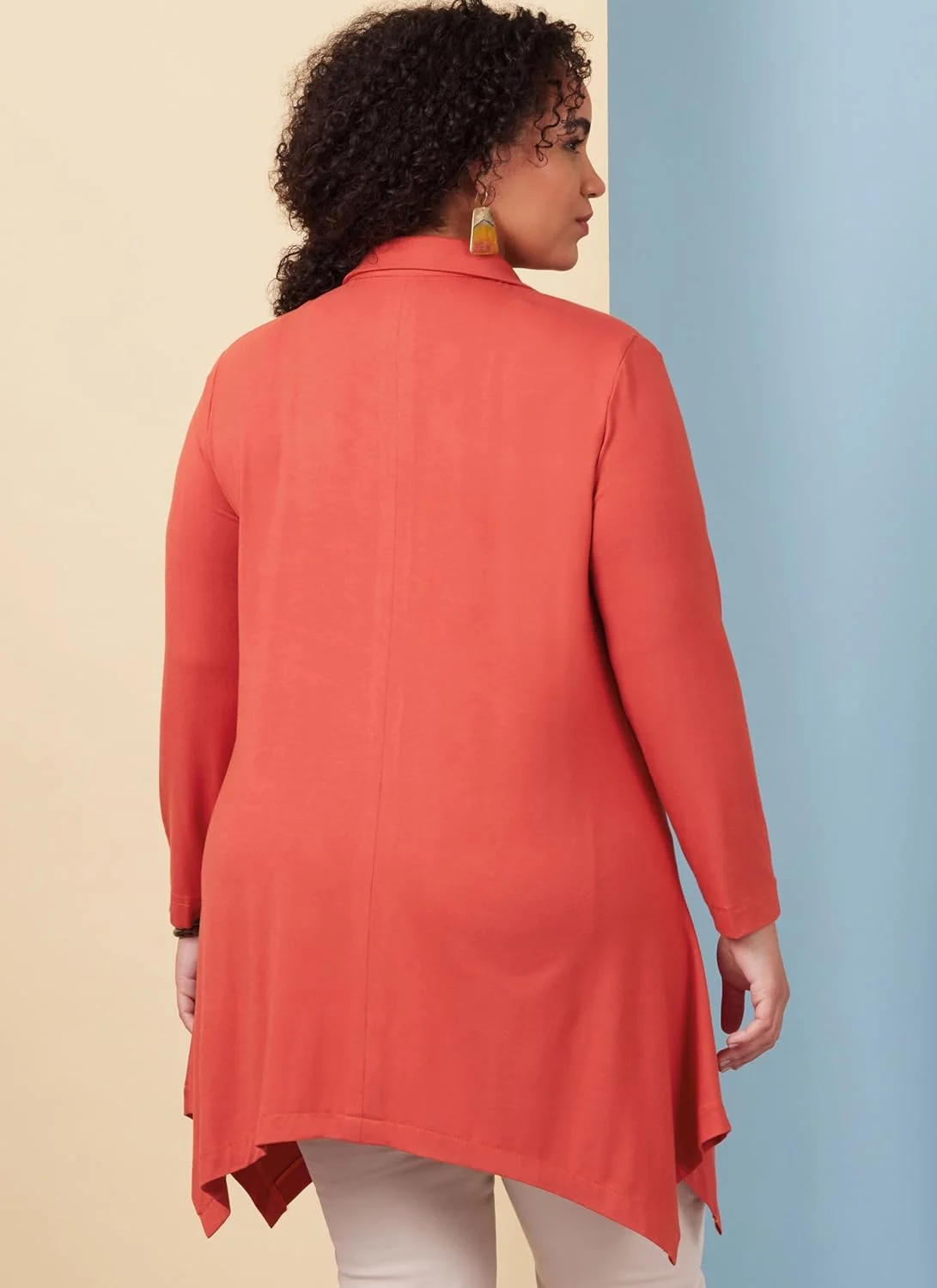 الگوی خیاطی آسان تاپ های بافتنی جذب زنانه Butterick B6997BB، کد طراحی B6997، سایزهای 20W-28W الگوی خیاطی آسان تاپ های بافتنی جذب زنانه Butterick B6997BB، کد طراحی B6997، سایزهای 20W-28W