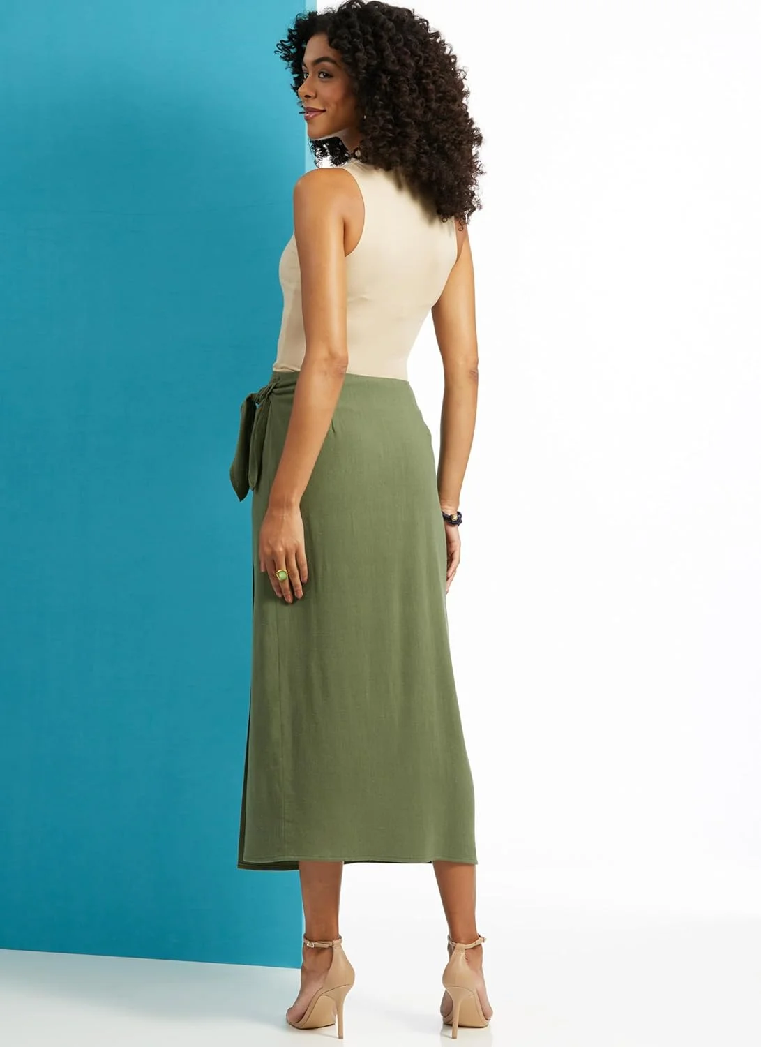 الگوی دامن پیچیده زنانه Butterick B6934A در دو قد A (XS-S-M-L-XL-XXL) الگوی دامن پیچیده زنانه Butterick B6934A در دو قد A (XS-S-M-L-XL-XXL)