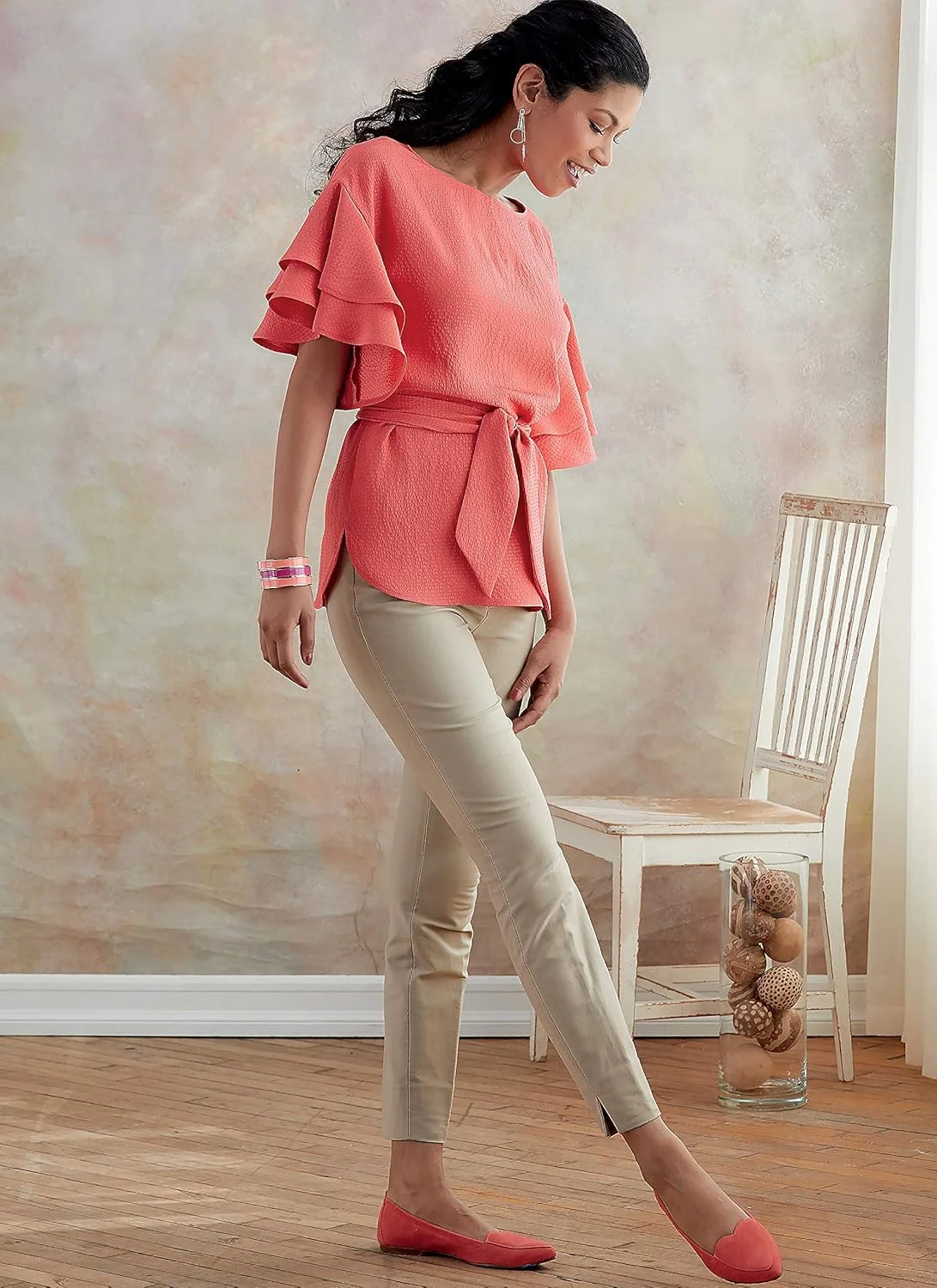 الگوهای خیاطی بلوز و کمربند زنانه بسیار آسان Butterick B6685ZZ، سایز L-XXL، سفید الگوهای خیاطی بلوز و کمربند زنانه بسیار آسان Butterick B6685ZZ، سایز L-XXL، سفید