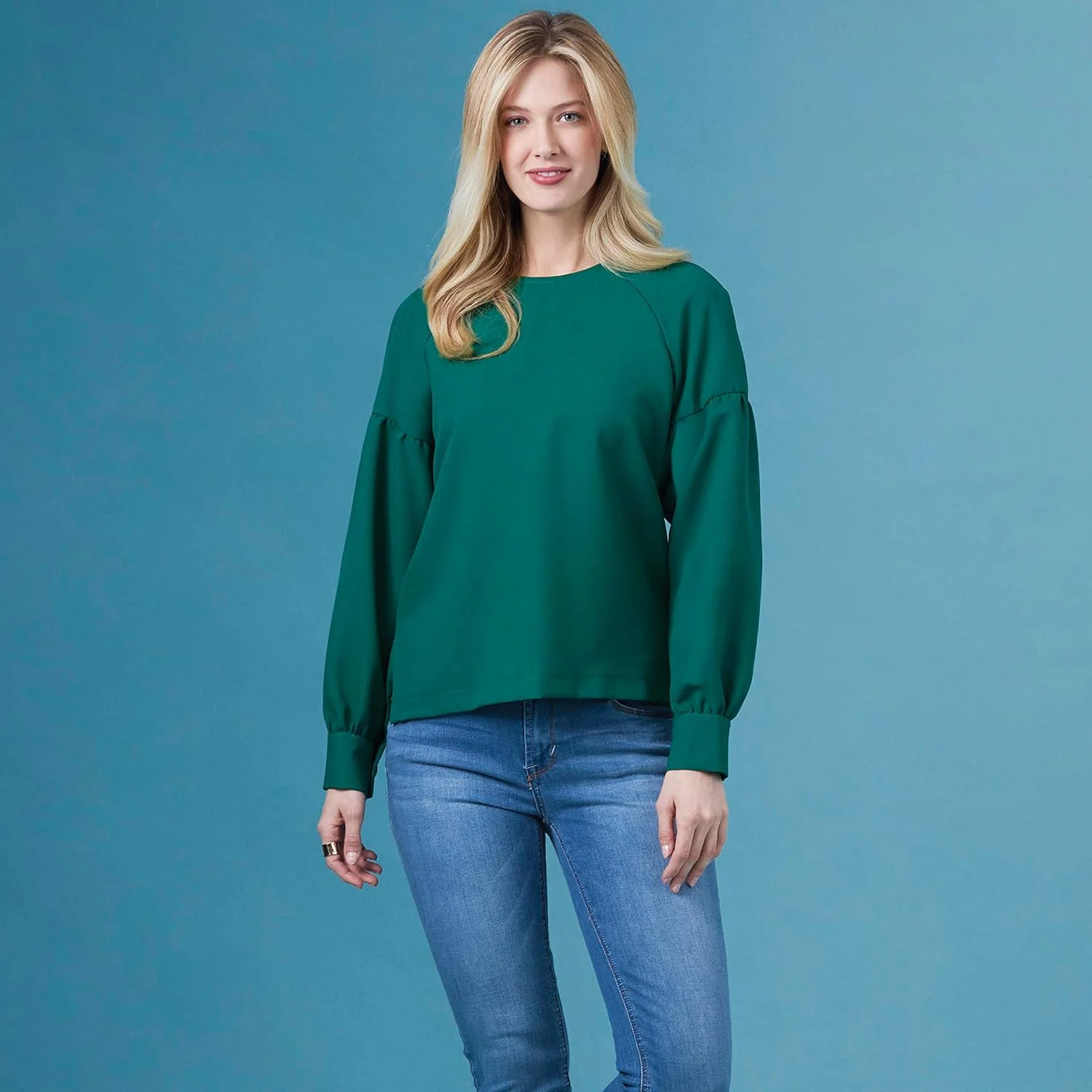 الگوی خیاطی سادگی S8987 تاپ های زنانه با مدل های متنوع آستین، کاغذی، سفید، متنوع