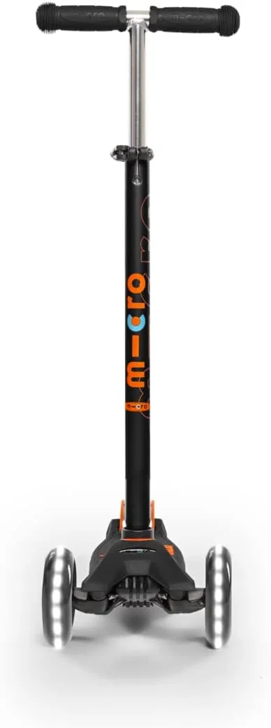 میکرو کیکبورد - Maxi Deluxe LED - اسکوتر سه چرخ میکرو با طراحی سوئیسی برای کودکان با فرمان متمایل به پهلو و چرخ‌های روشن‌شونده فعال با حرکت برای سنین 5-12 سال