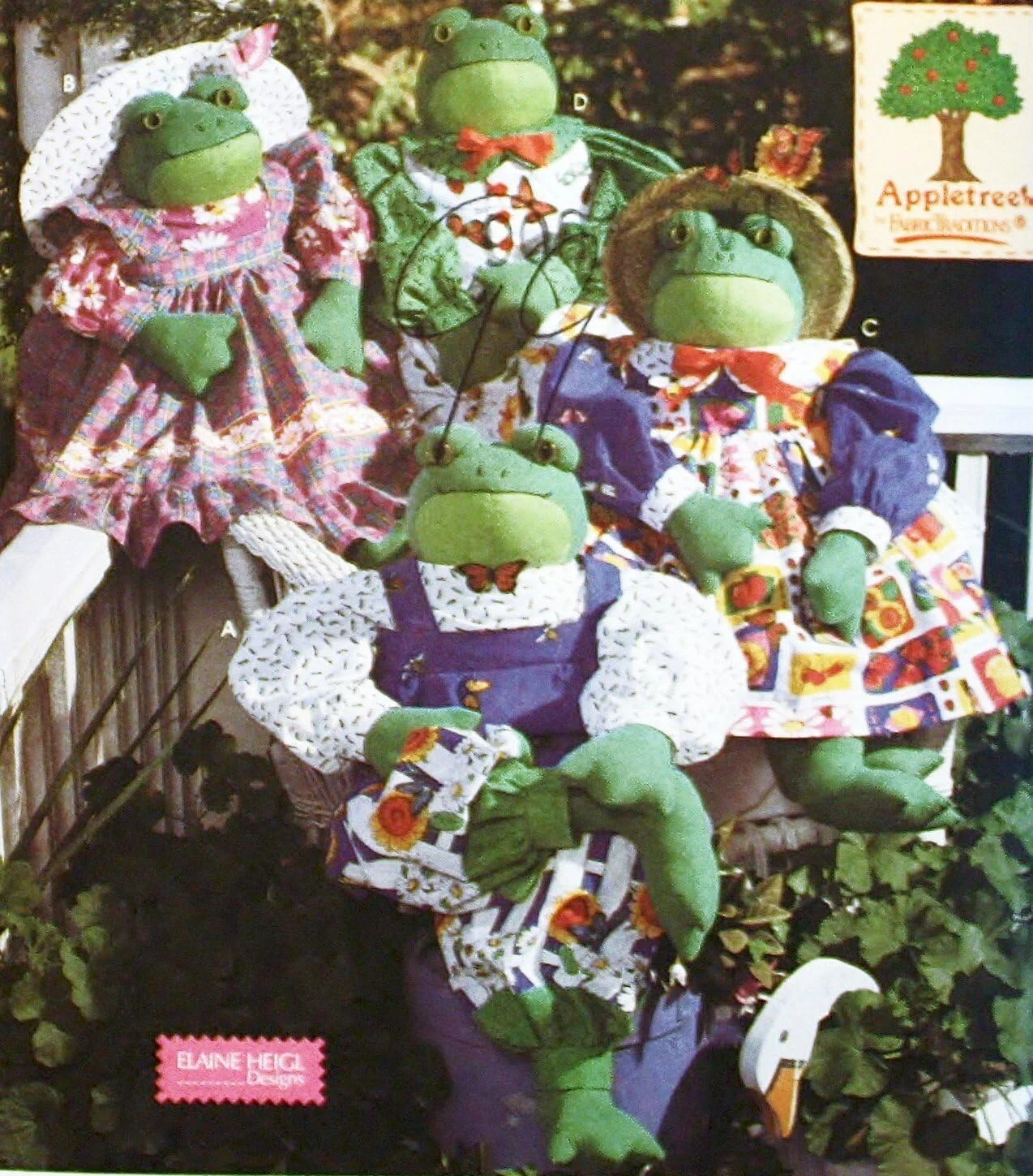 الگوی خیاطی سادگی 7542 برای ساخت عروسک های خانواده قورباغه 80 سانتی متری و لباس