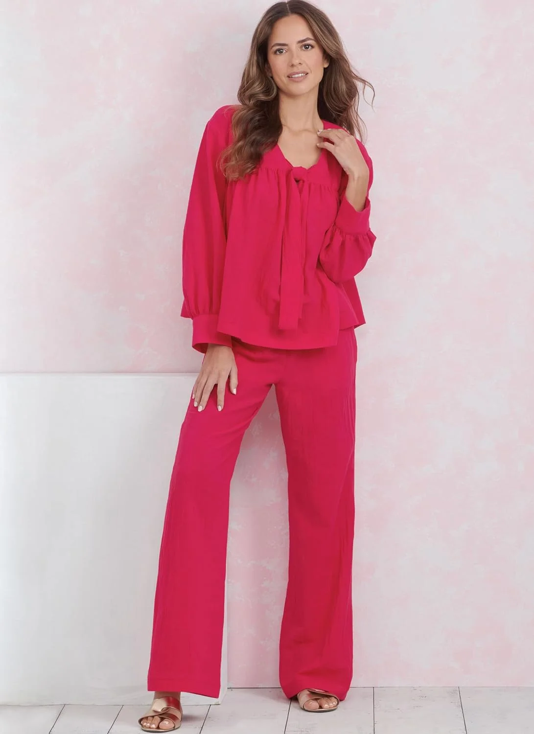 الگوی خیاطی SIMPLICITY SS9928A برای تاپ، شلوار و شورت زنانه A (XS-S-M-L-XL-XXL) الگوی خیاطی SIMPLICITY SS9928A برای تاپ، شلوار و شورت زنانه A (XS-S-M-L-XL-XXL)