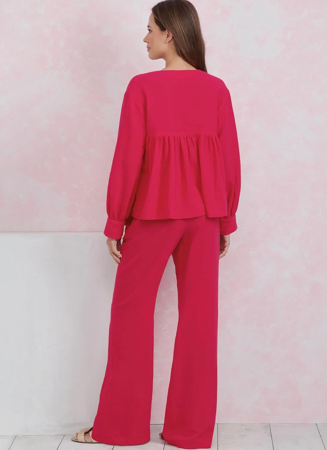 الگوی خیاطی SIMPLICITY SS9928A برای تاپ، شلوار و شورت زنانه A (XS-S-M-L-XL-XXL) الگوی خیاطی SIMPLICITY SS9928A برای تاپ، شلوار و شورت زنانه A (XS-S-M-L-XL-XXL)