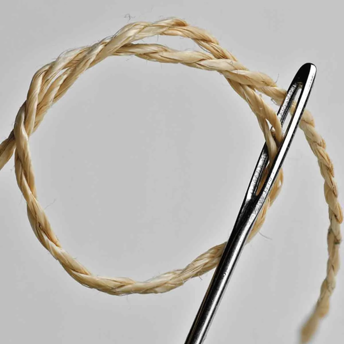 32 عدد سوزن ضخیم ته گرد با سوراخ بزرگ، سوزن کوبلان در 4 سایز مختلف برای قلاب بافی و کارهای دستی (رنگ های تصادفی) 32 عدد سوزن ضخیم ته گرد با سوراخ بزرگ، سوزن کوبلان در 4 سایز مختلف برای قلاب بافی و کارهای دستی (رنگ های تصادفی)