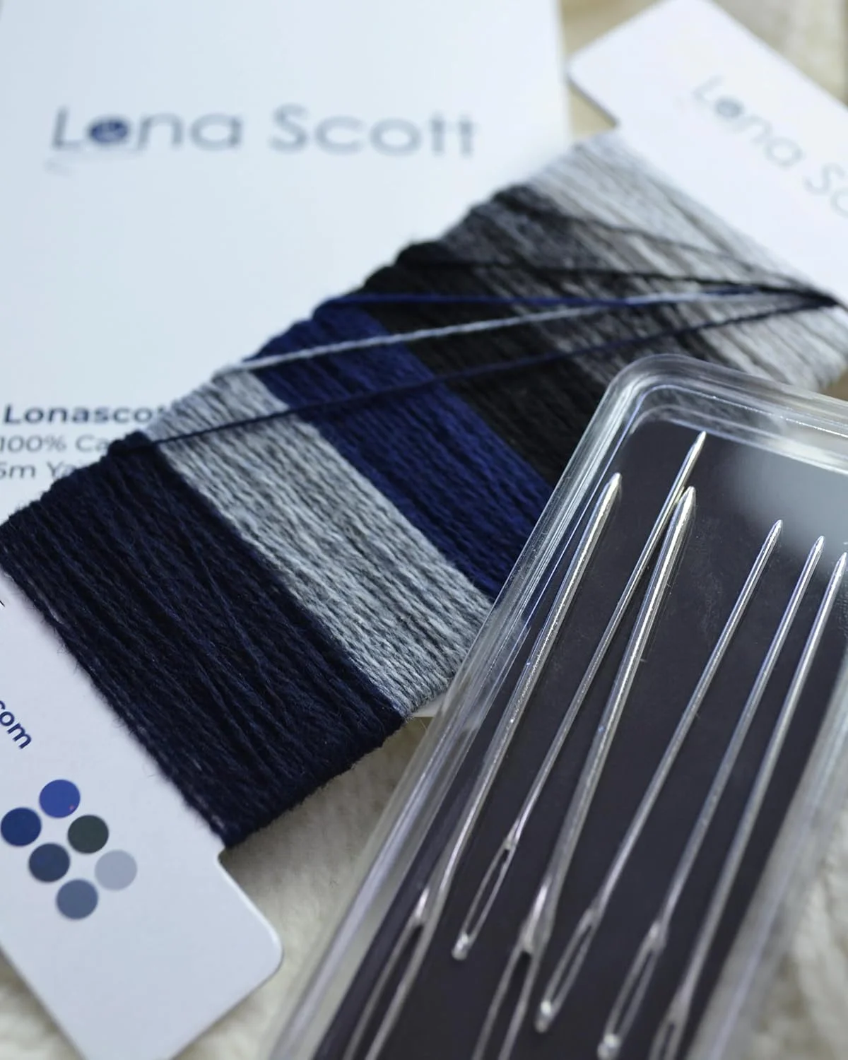 سوزن دوخت دستی لونا اسکات از جنس پشم کشمیر و نخ های ظریف