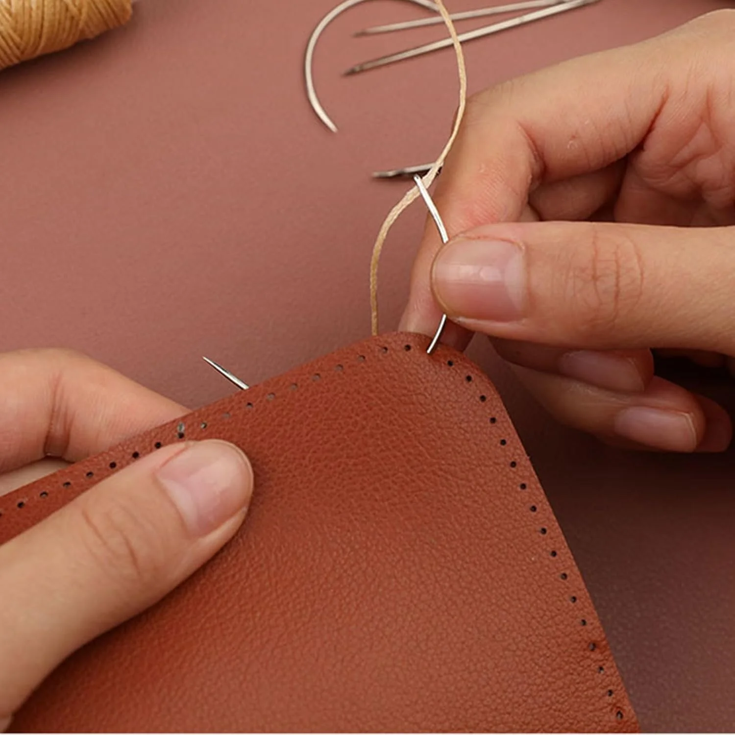 ست 10 عددی سوزن خیاطی چرم با نخ موم زده، سوزن منحنی، سوزن روکش دوزی برای پروژه های تعمیر صنایع دستی بوم