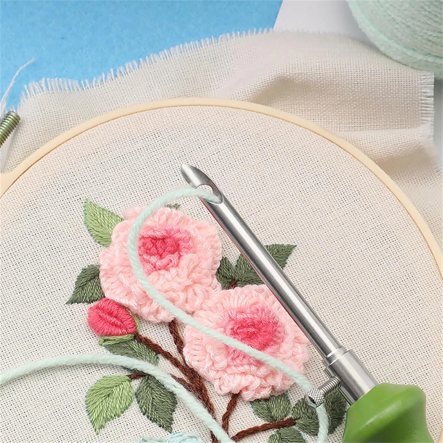 قلم گلدوزی دسته چوبی با 3 سری سوزن، 1 نخکن، ست سوزن پانچ برای تزیین صنایع دستی گلدوزی، ابزار و لوازم خیاطی قلم گلدوزی دسته چوبی با 3 سری سوزن، 1 نخکن، ست سوزن پانچ برای تزیین صنایع دستی گلدوزی، ابزار و لوازم خیاطی