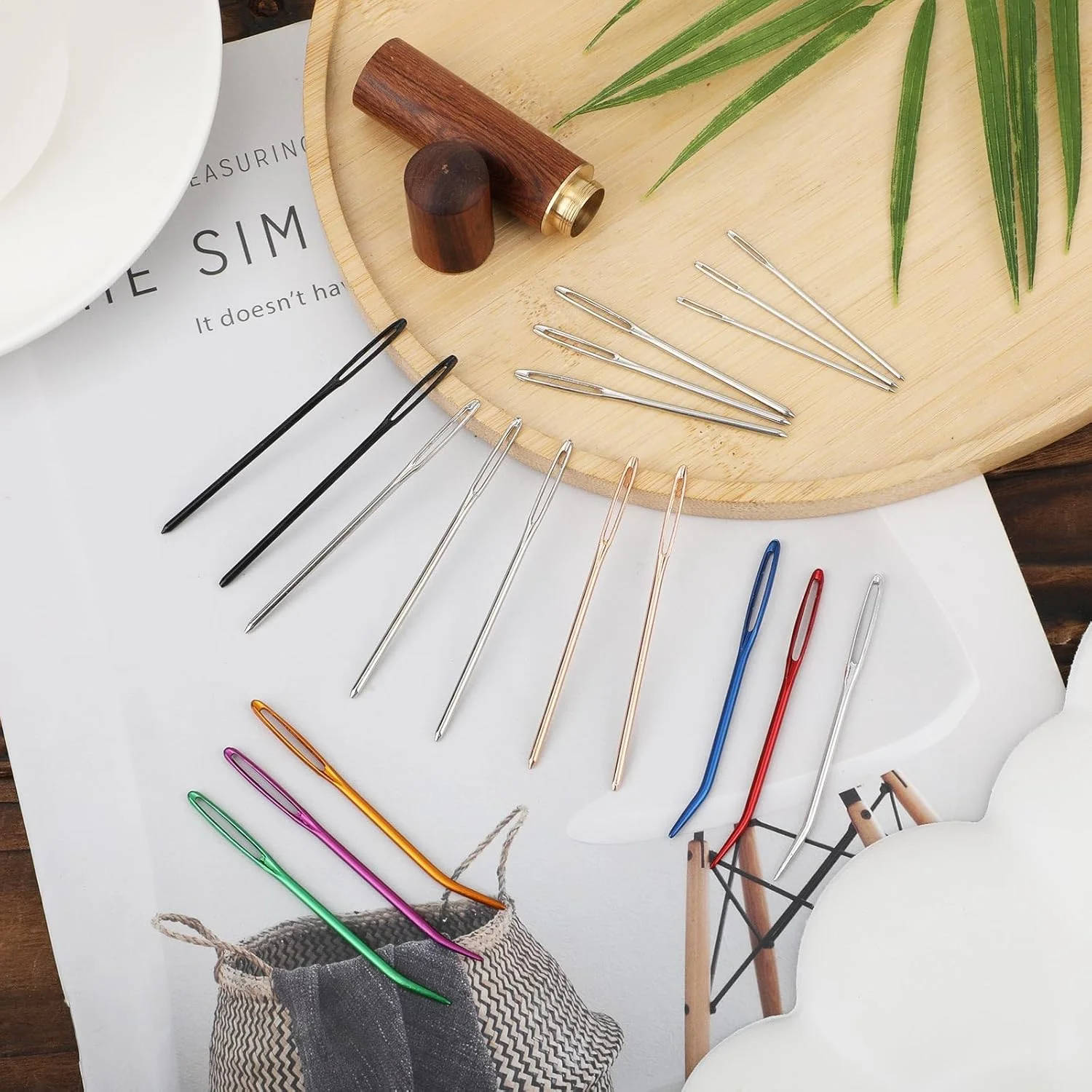 بسته 19 عددی سوزن خیاطی با چشمی بزرگ، سوزن نخ‌کشی آلومینیومی، سوزن‌های خمیده و صاف، سوزن‌های رفو، سوزن‌های گلدوزی در 3 سایز، سوزن ملیله‌دوزی برای بافندگی، قلاب‌بافی و نخ