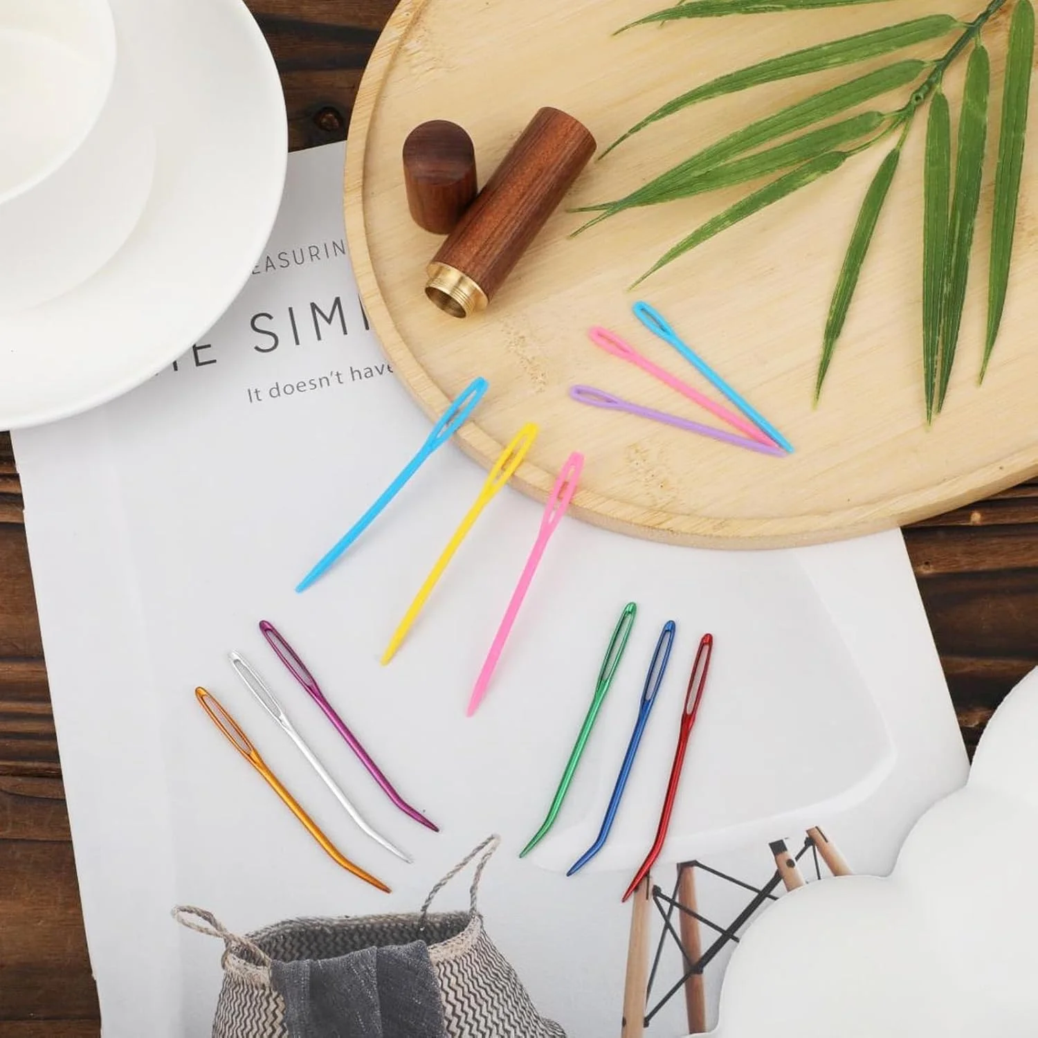 12 عدد سوزن خیاطی چشم بزرگ، سوزن نخ خمیده آلومینیومی، سوزن لحاف دوزی مستقیم پلاستیکی، سوزن های گلدوزی رنگارنگ، سوزن قلاب بافی، سوزن ملیله دوزی برای بافت نخ