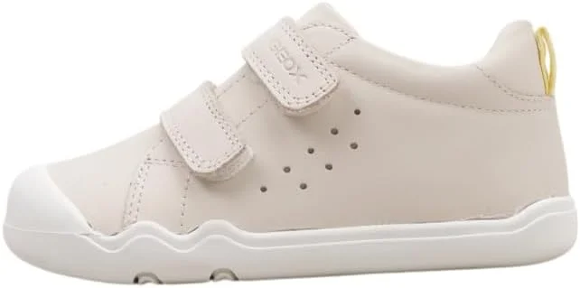 کفش کتانی دخترانه جیوکس مدل B Steppieup Girl A