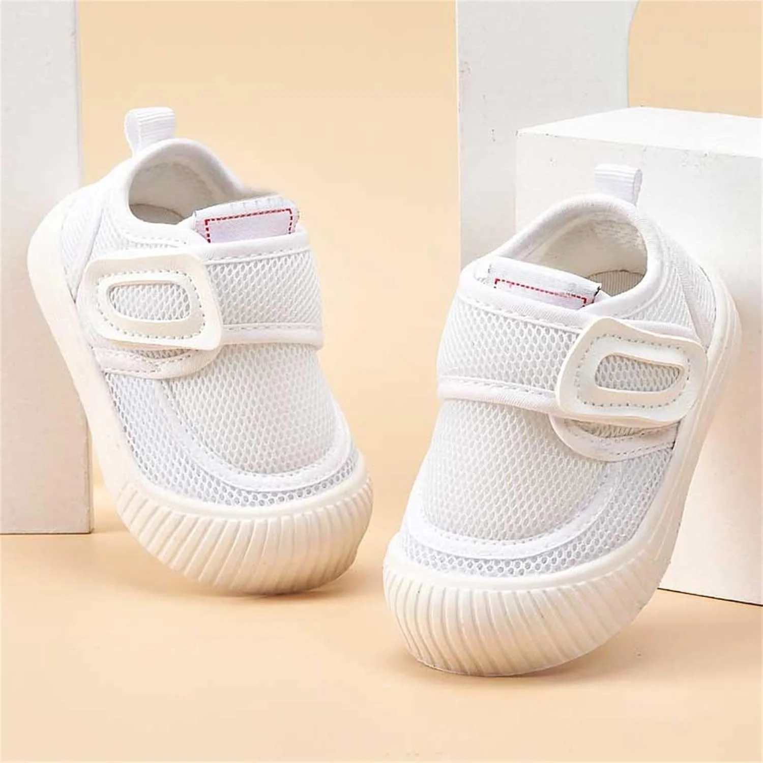 کفشهای کتانی توری تنفسی ضد لغزش پسرانه و دخترانه Egmy، مناسب برای فضای باز، سایز 4c کفشهای کتانی توری تنفسی ضد لغزش پسرانه و دخترانه Egmy، مناسب برای فضای باز، سایز 4c