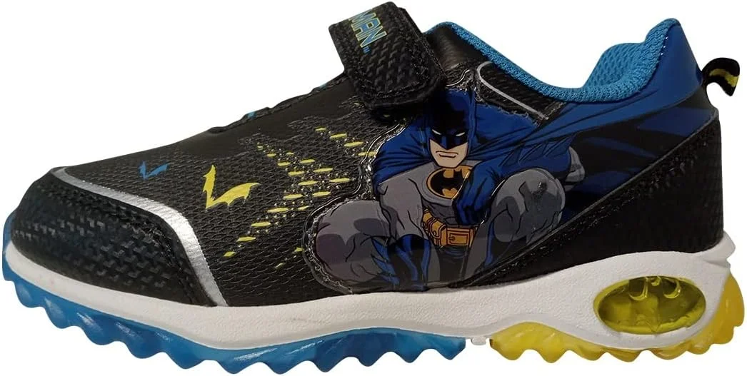 کفش کتانی چراغ دار پسرانه بتمن DC Comics کفش کتانی چراغ دار پسرانه بتمن DC Comics