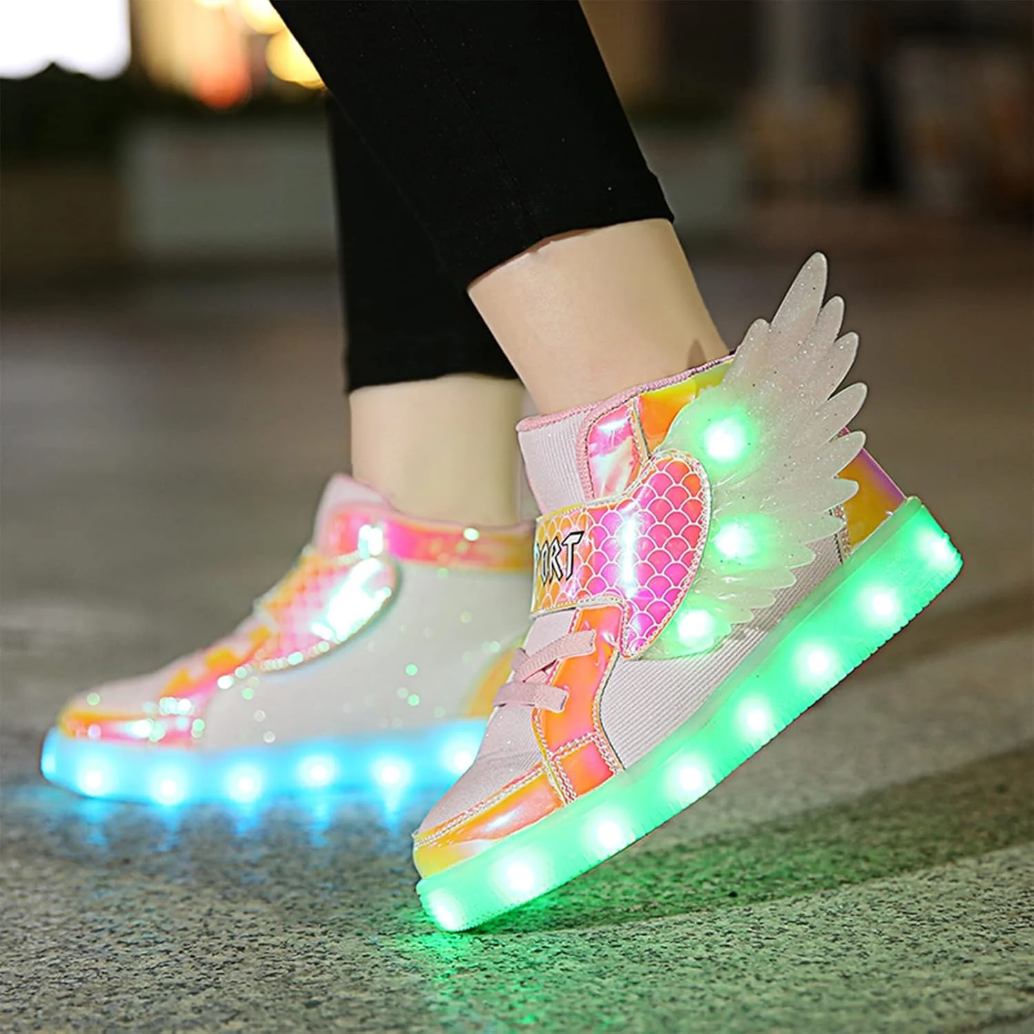 کفش‌های چراغ‌دار بچگانه BFOEL، شارژ USB LED، کفش‌های کتانی بالدار ساق بلند چشمک‌زن پسرانه دخترانه، مناسب برای جشنواره‌ها، هالووین، کریسمس، جشن سال نو، هدیه عالی