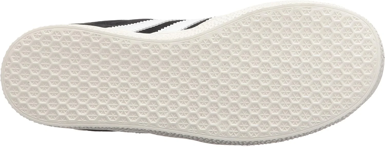 کفش ورزشی پسرانه آدیداس اورجینال مدل Gazelle C، مشکی/سفید/طلایی متالیک، سایز 13.5 متوسط ​​آمریکایی کودکانه