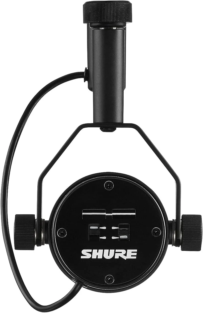 میکروفون استودیویی کاردیوید Shure SM7B + رابط دیجیتال XLR به USB Shure MVX2U با جک هدفون میکروفون استودیویی کاردیوید Shure SM7B + رابط دیجیتال XLR به USB Shure MVX2U با جک هدفون