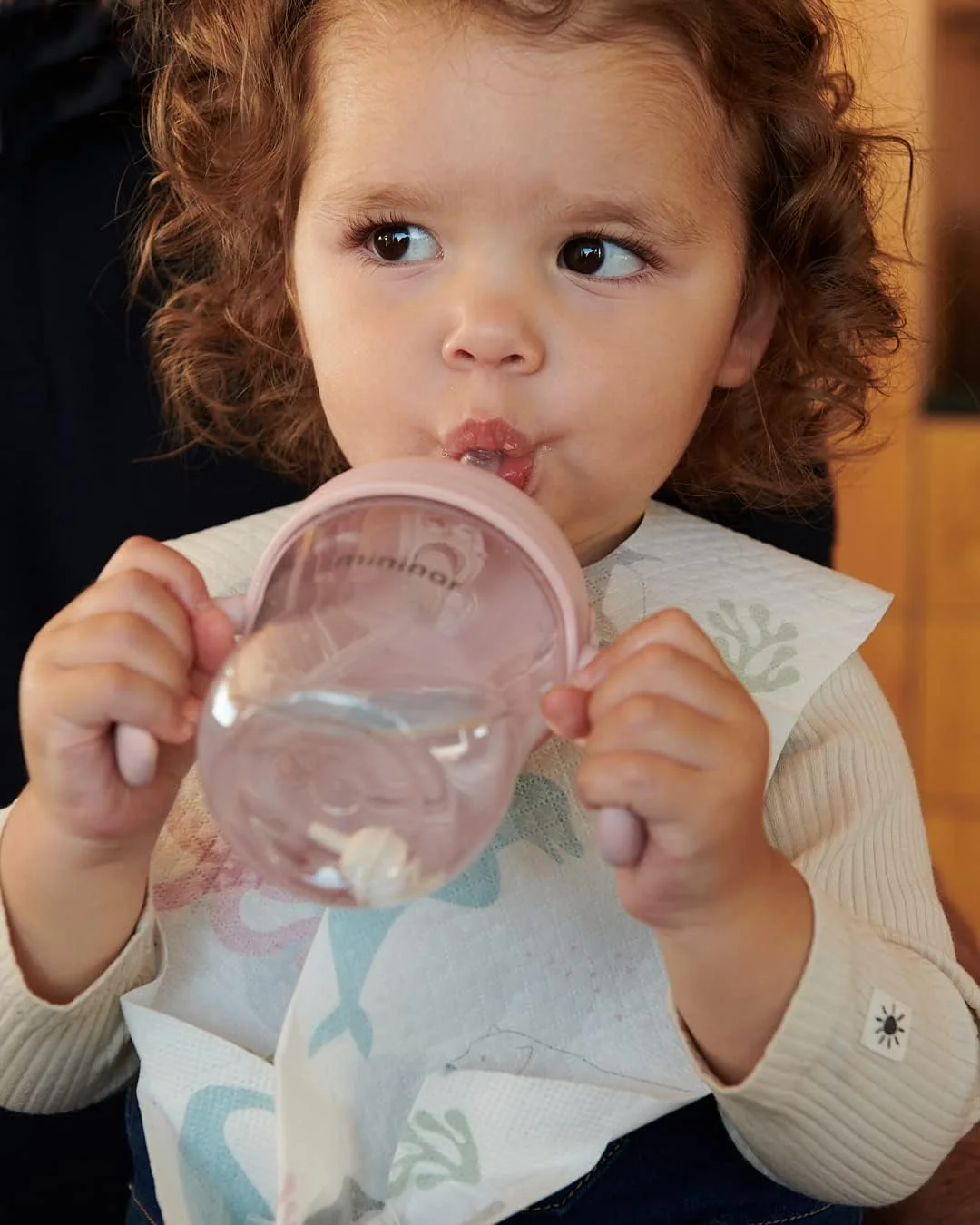 Mininor - لیوان آموزشی نی‌دار ضد چکه - 220 میلی‌لیتر، تریتان فاقد BPA و BPS، نی با وزنه، 6+ ماه - صورتی