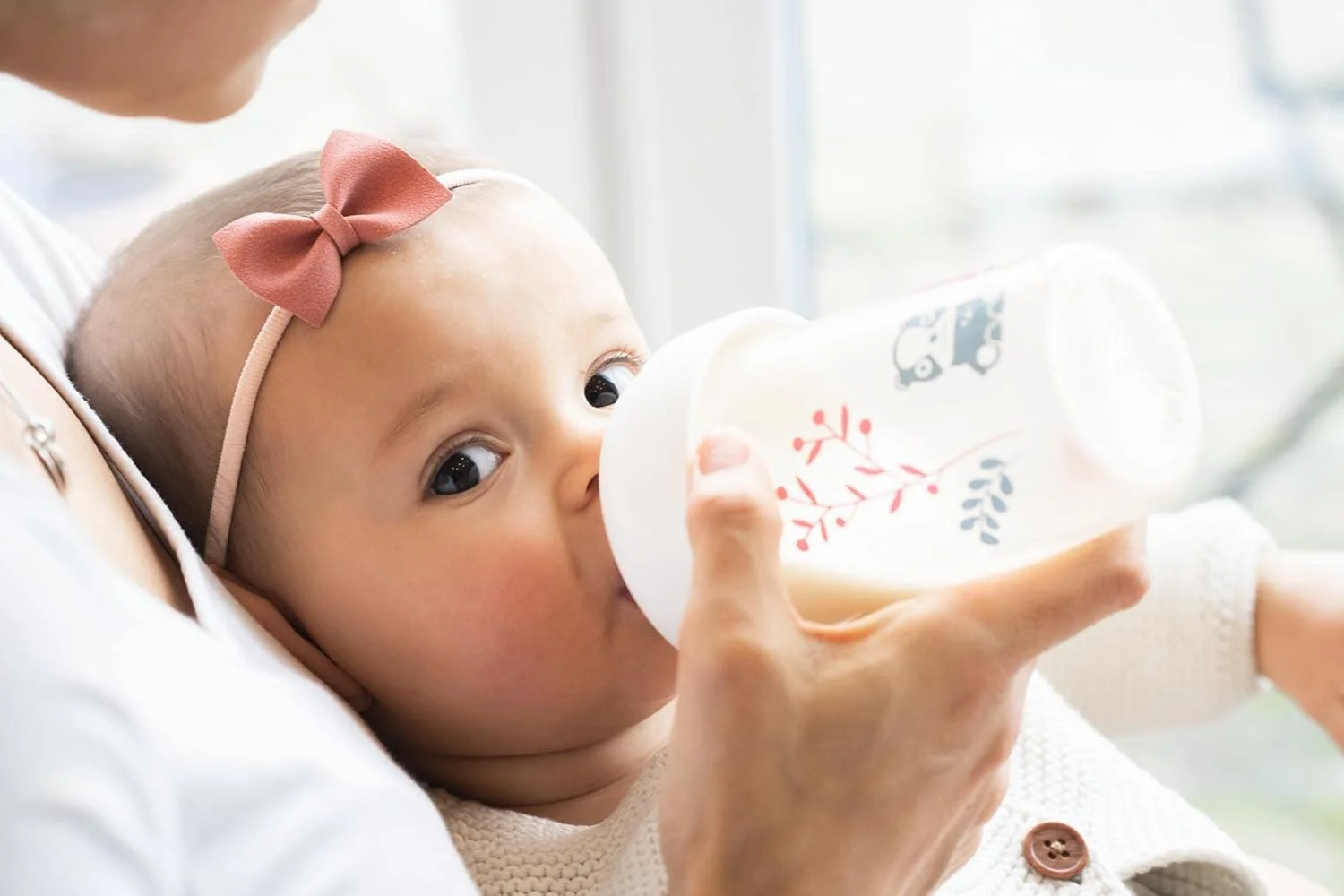 شیشه شیر نوزاد نیپ با پشتیبانی لب فوق العاده پهن برای نوزادان، شیشه شیر - 150 میلی لیتر، بدون BPA، سرشیشه سیلیکونی نرم با جریان آهسته شبیه سینه مادر، ضد کولیک دوگانه، شیشه شیر بادوام، شیشه خرچنگ، ساخت آلمان شیشه شیر نوزاد نیپ با پشتیبانی لب فوق العاده پهن برای نوزادان، شیشه شیر - 150 میلی لیتر، بدون BPA، سرشیشه سیلیکونی نرم با جریان آهسته شبیه سینه مادر، ضد کولیک دوگانه، شیشه شیر بادوام، شیشه خرچنگ، ساخت آلمان