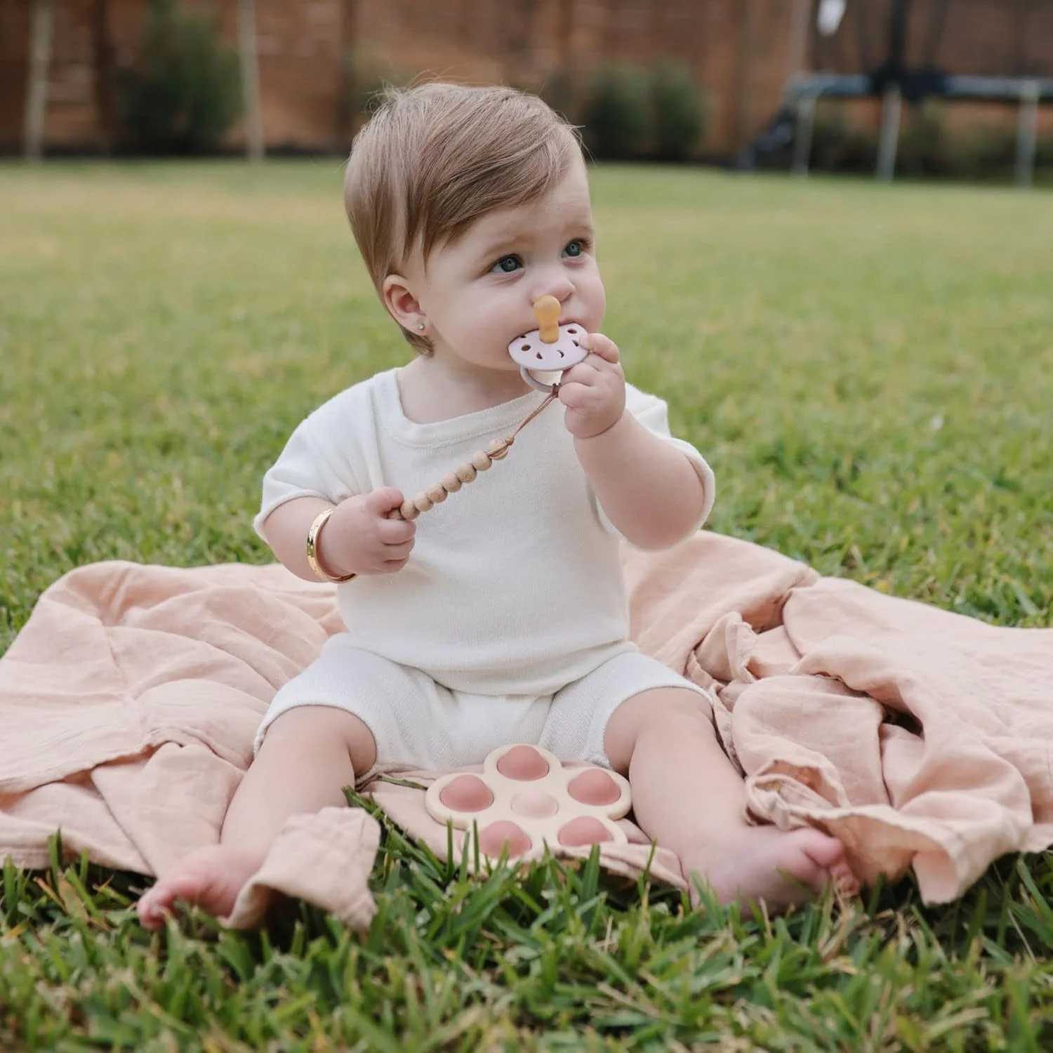 پستانک لاتکس FRIGG مدل Moon Phase | بسته 2 عددی | پستانک لاستیکی طبیعی Moon | سر پستانکی گیلاسی شکل | فاقد BPA | ساخت دانمارک | پستانک لاتکس | آبی پودری/طوسی - سایز 2 (6-18 ماه) پستانک لاتکس FRIGG مدل Moon Phase | بسته 2 عددی | پستانک لاستیکی طبیعی Moon | سر پستانکی گیلاسی شکل | فاقد BPA | ساخت دانمارک | پستانک لاتکس | آبی پودری/طوسی - سایز 2 (6-18 ماه)