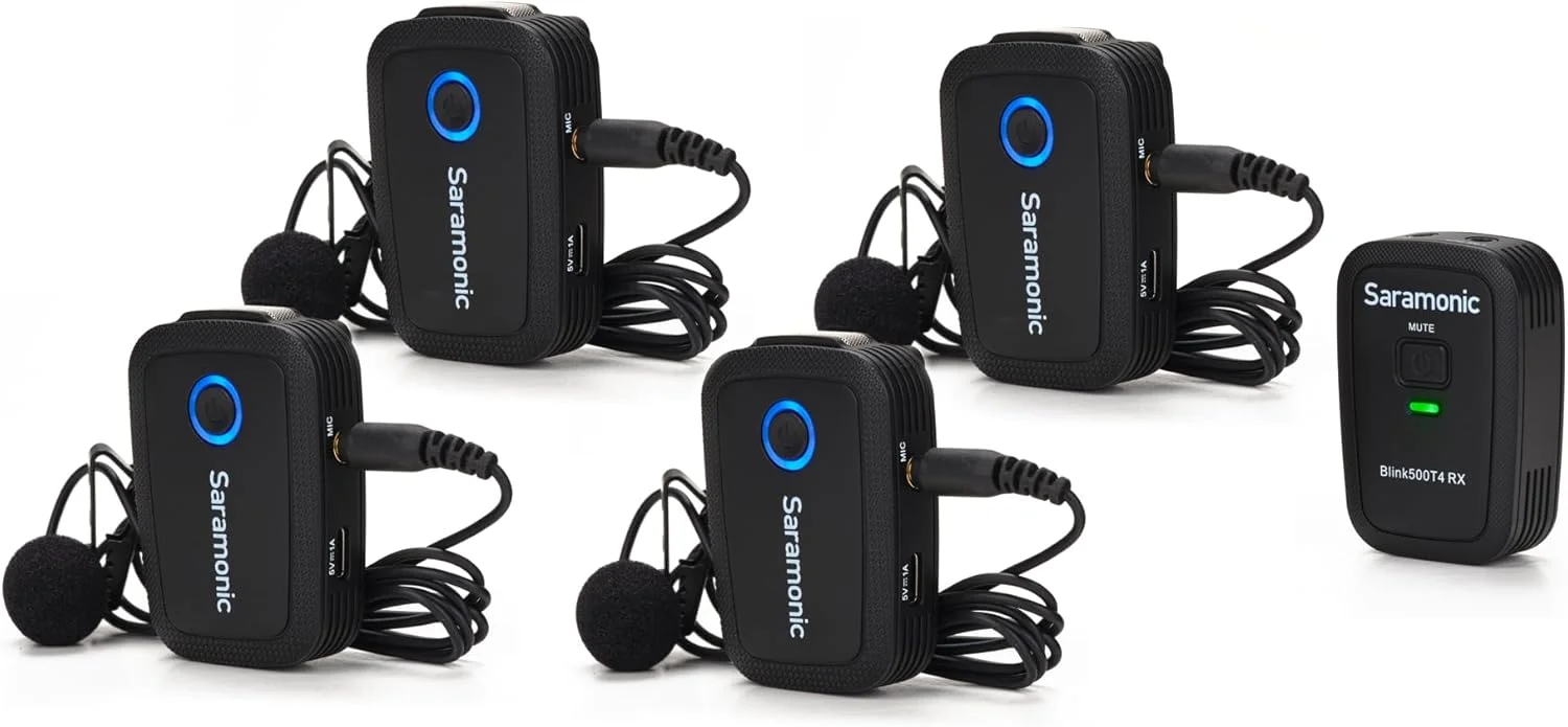 سیستم میکروفون بی‌سیم یقه‌ای 4 نفره سارامونیک Blink 500 T4، 2.4 گیگاهرتز، برد 100 متر، 4 فرستنده و 1 گیرنده، صدای 24 بیتی، برای دوربین‌های DSLR، فیلمبرداری، تلفن هوشمند، یوتیوب، مصاحبه، پادکست
