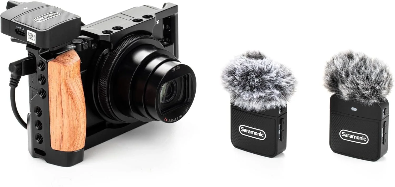 سیستم میکروفون بیسیم گیرهای دو نفره سارامونیک Blink 100 B2 TX+TX+RX 2.4GHz با گیرنده دوگانه قابل نصب روی دوربین و کابلهای TRS و TRRS برای دوربینها، موبایل، کامپیوتر و موارد دیگر سیستم میکروفون بیسیم گیرهای دو نفره سارامونیک Blink 100 B2 TX+TX+RX 2.4GHz با گیرنده دوگانه قابل نصب روی دوربین و کابلهای TRS و TRRS برای دوربینها، موبایل، کامپیوتر و موارد دیگر