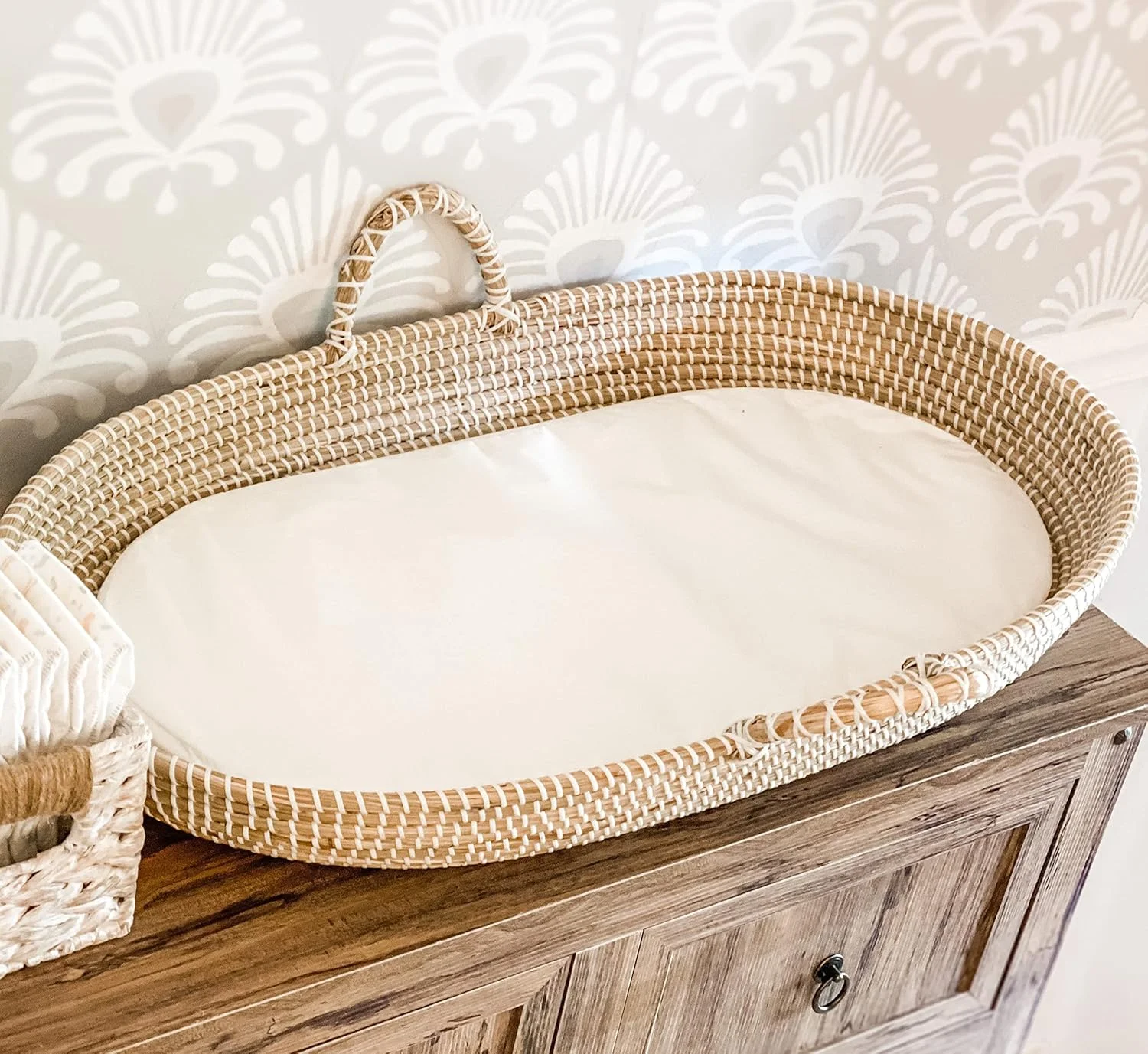 سبد تعویض نوزاد علف دریایی MiniMoose با پد ضد آب | تاپر تعویض پوشک قابل حمل برای کمد یا میز | یک وسیله ضروری برای اتاق کودک